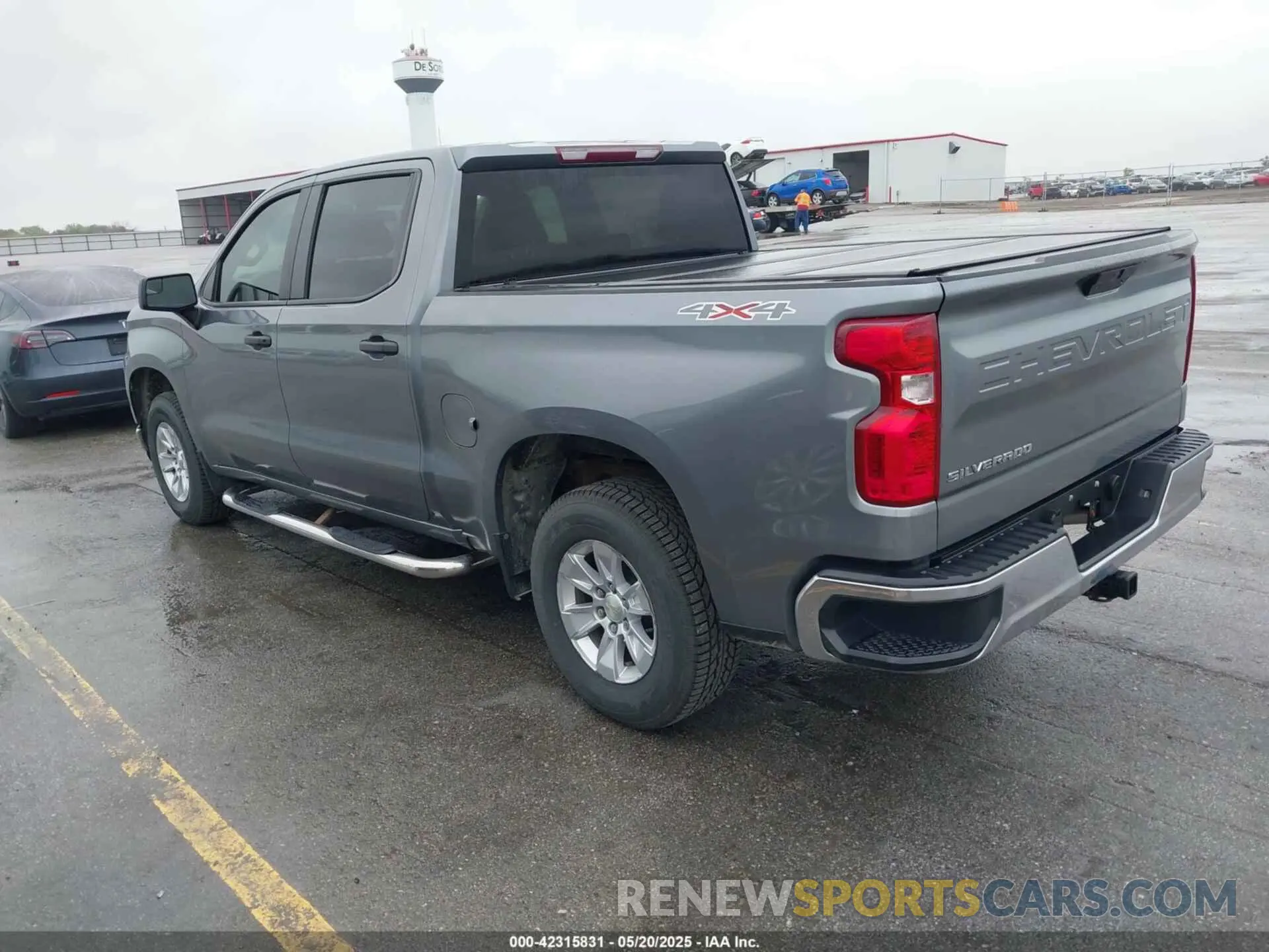 3 fotografías del automóvil dañado 1GCUYAEF3KZ323471 CHEVROLET SILVERADO 1500 2019