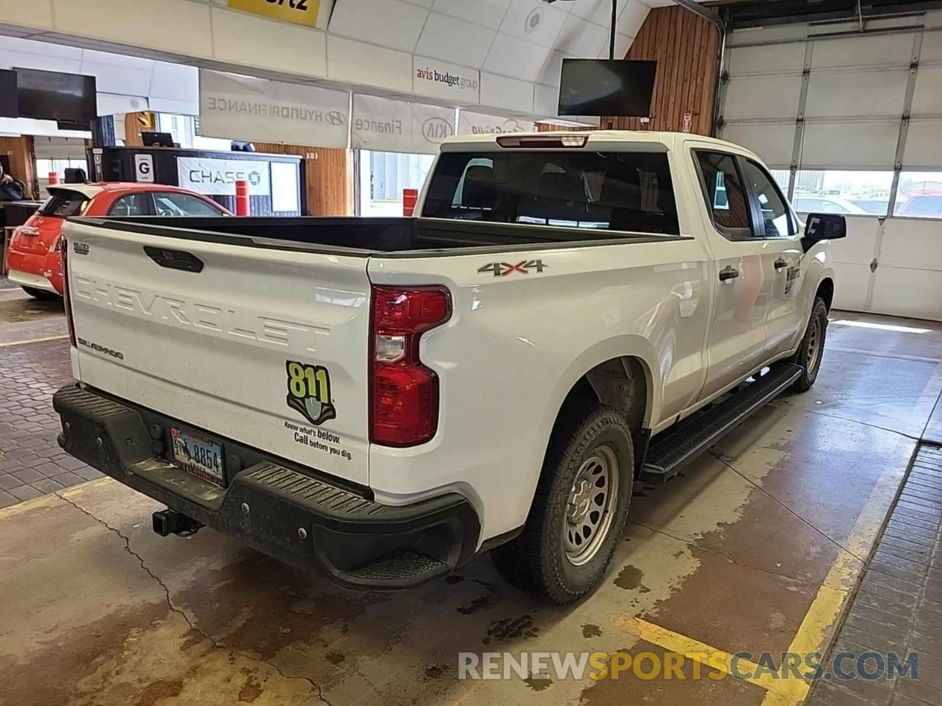 8 fotografías del automóvil dañado 1GCUYAEF6KZ350972 CHEVROLET SILVERADO 1500 2019