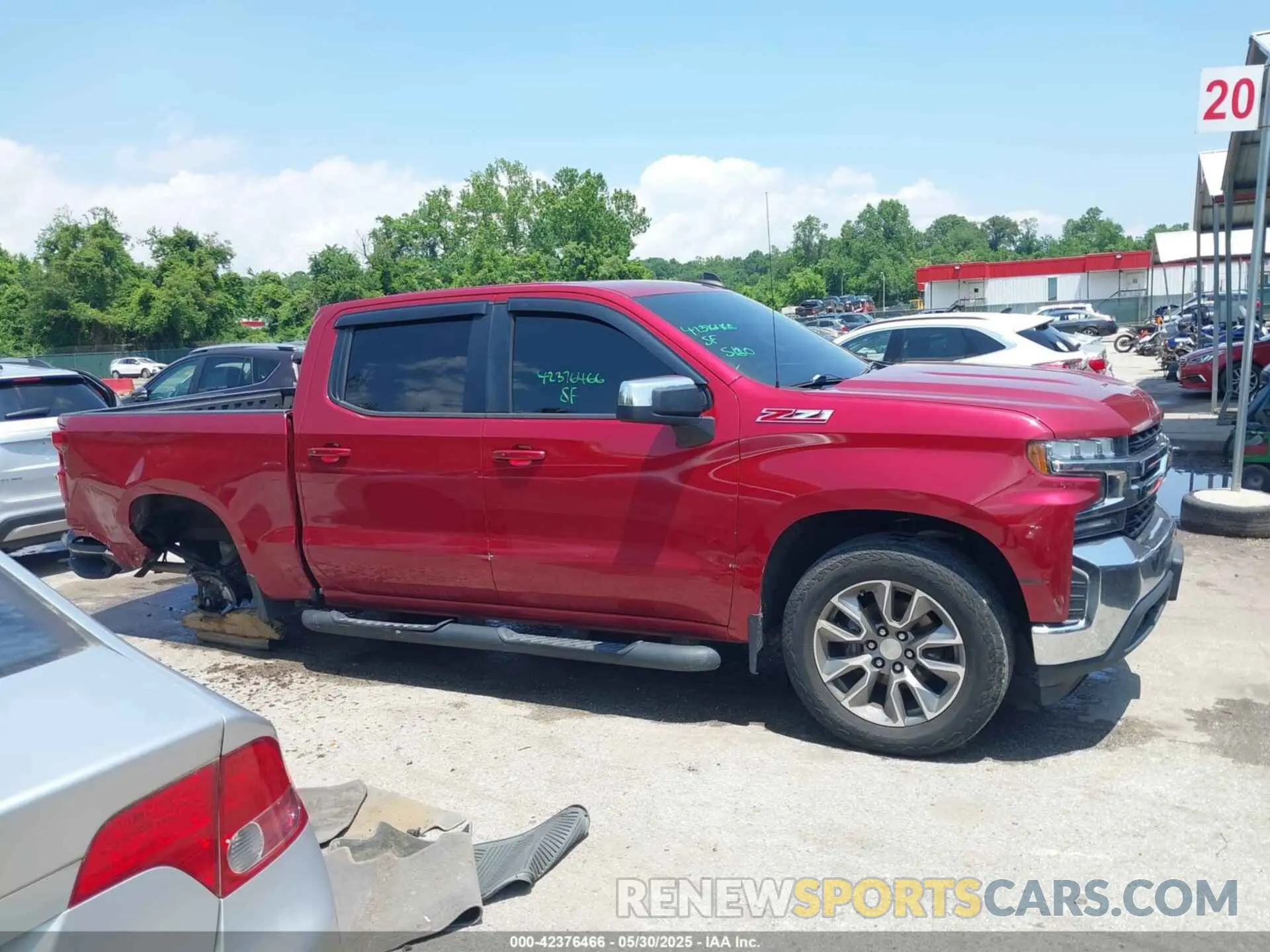 14 fotografías del automóvil dañado 1GCUYDED1KZ102063 CHEVROLET SILVERADO 1500 2019