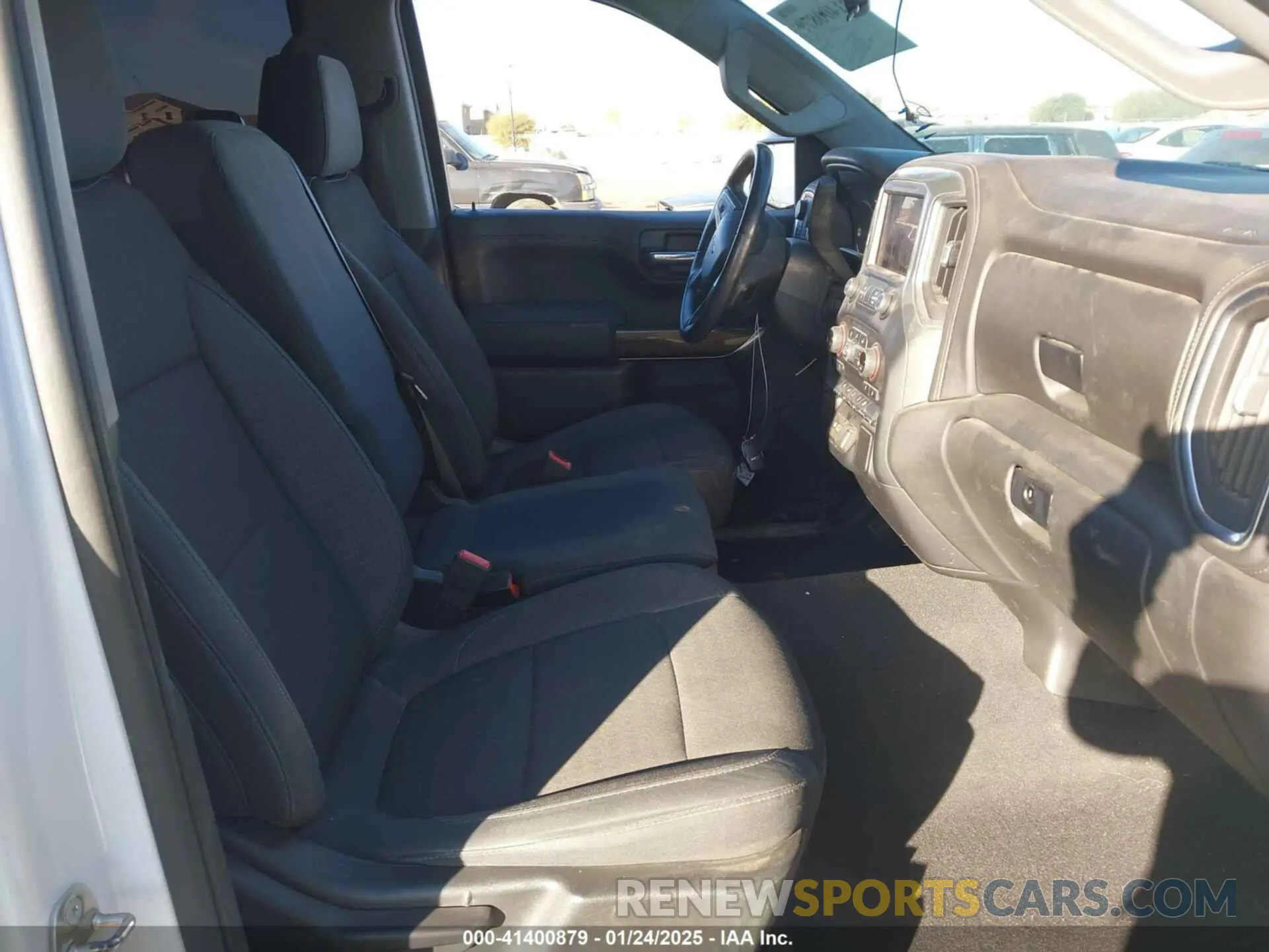 5 fotografías del automóvil dañado 1GCUYDED3KZ349522 CHEVROLET SILVERADO 1500 2019