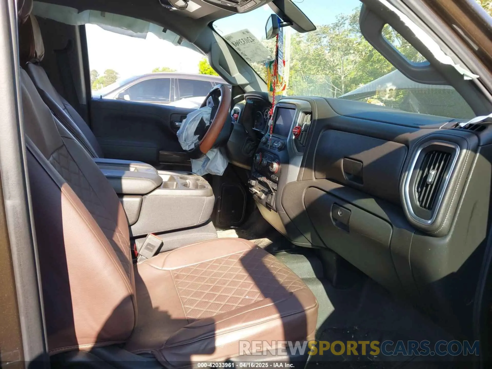 5 fotografías del automóvil dañado 1GCUYDED5KZ322984 CHEVROLET SILVERADO 1500 2019