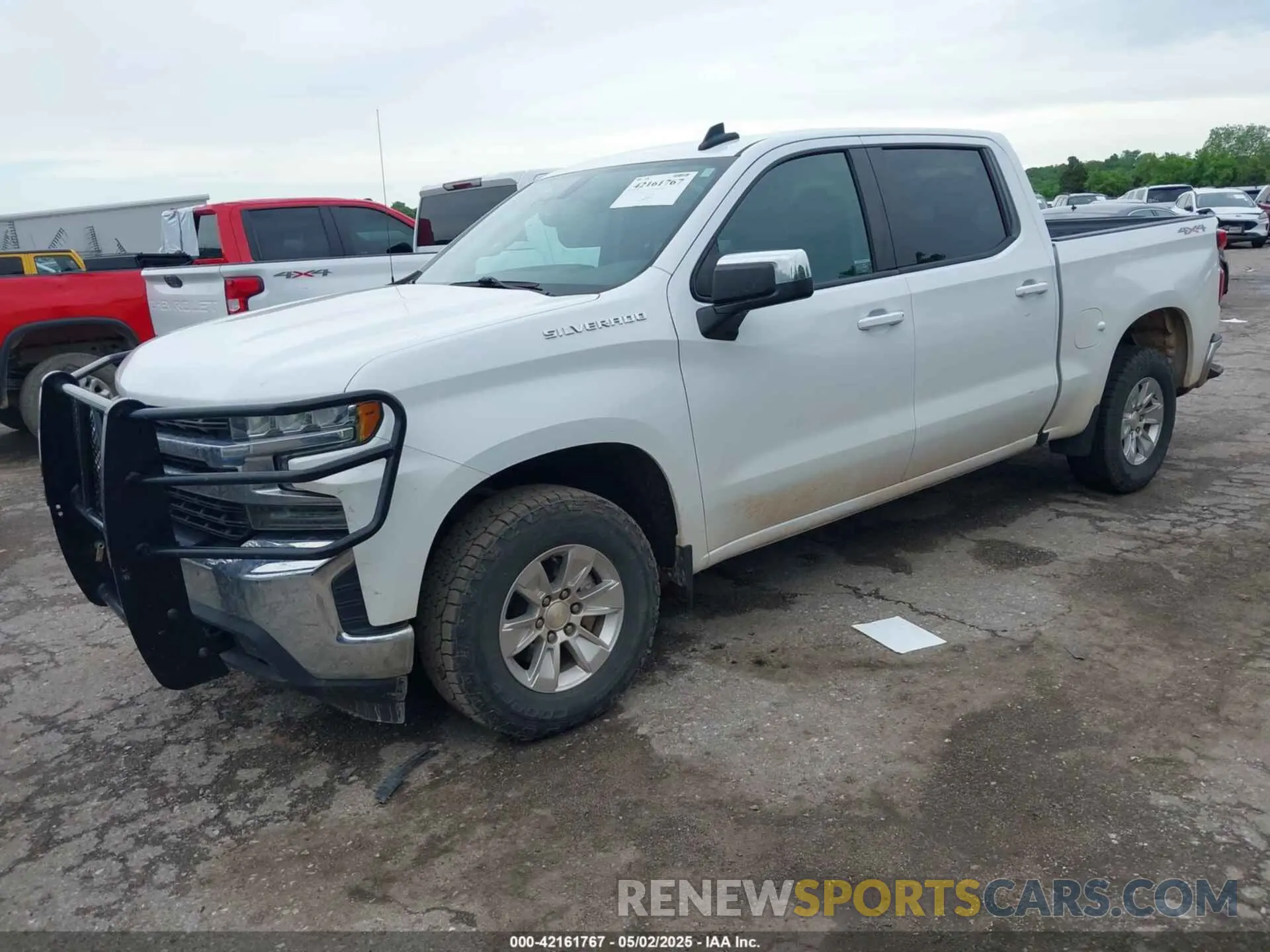 2 fotografías del automóvil dañado 1GCUYDED5KZ370209 CHEVROLET SILVERADO 1500 2019
