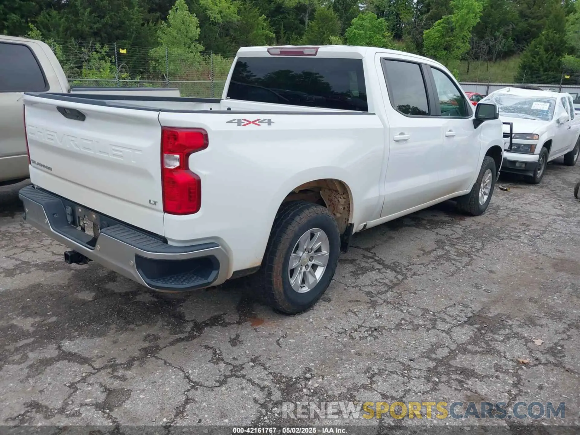 4 fotografías del automóvil dañado 1GCUYDED5KZ370209 CHEVROLET SILVERADO 1500 2019