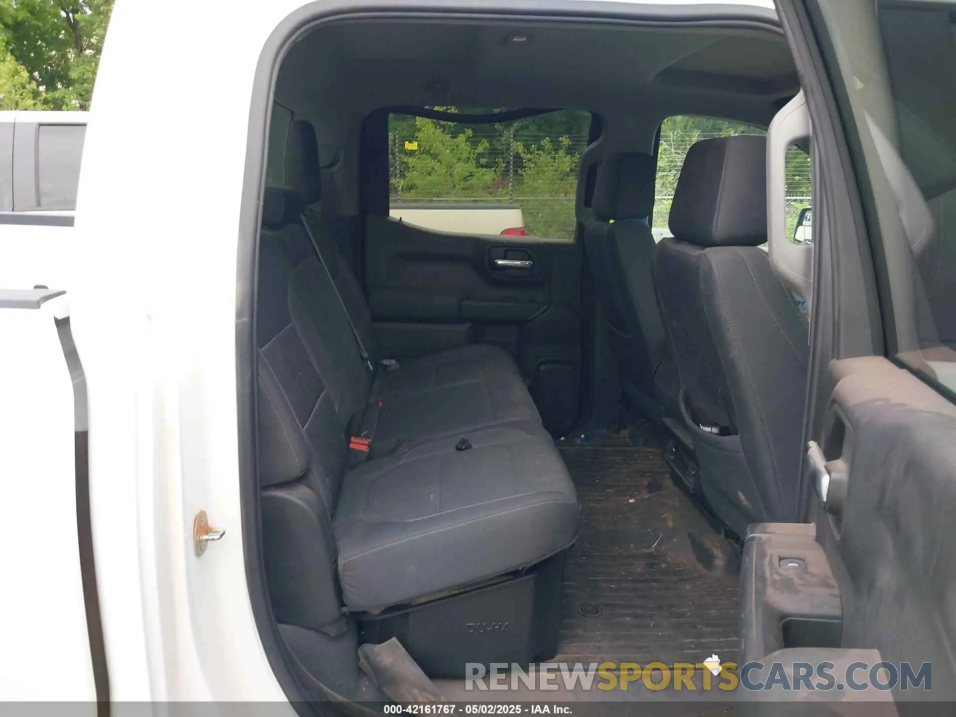 8 fotografías del automóvil dañado 1GCUYDED5KZ370209 CHEVROLET SILVERADO 1500 2019