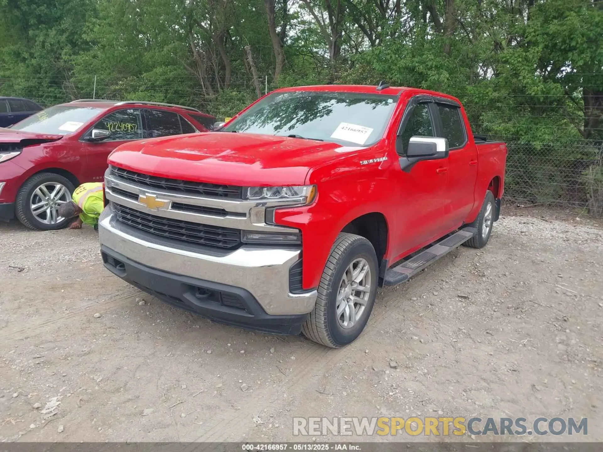 2 fotografías del automóvil dañado 1GCUYDED8KZ107633 CHEVROLET SILVERADO 1500 2019