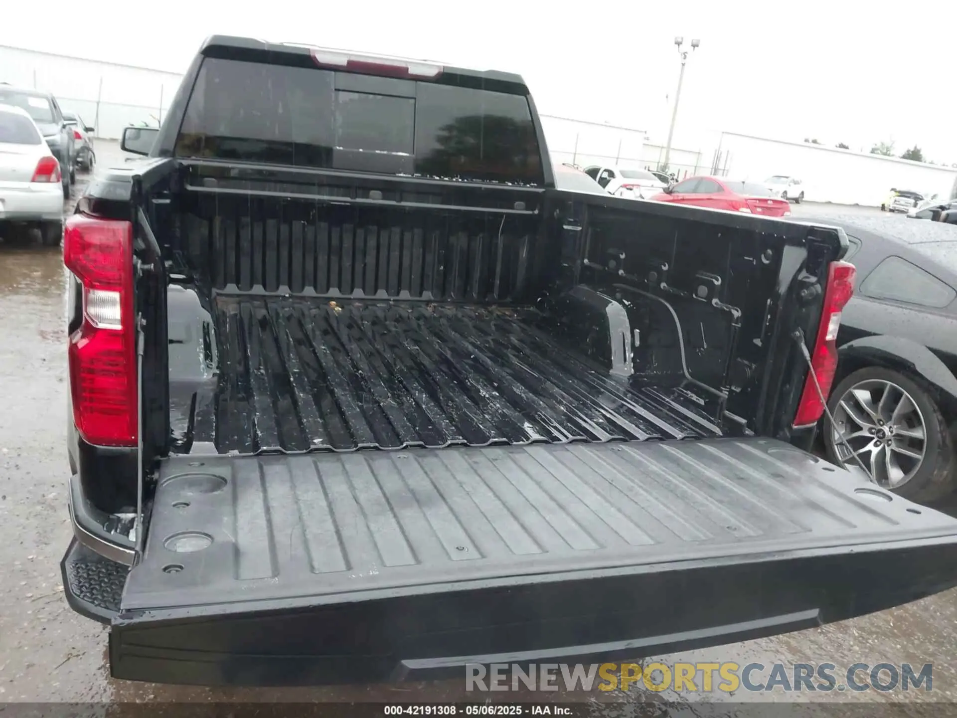 16 fotografías del automóvil dañado 1GCUYDED8KZ171090 CHEVROLET SILVERADO 1500 2019