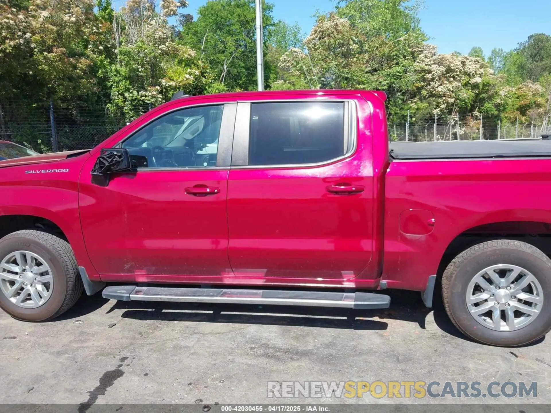 14 fotografías del automóvil dañado 1GCUYDEDXKZ218023 CHEVROLET SILVERADO 1500 2019