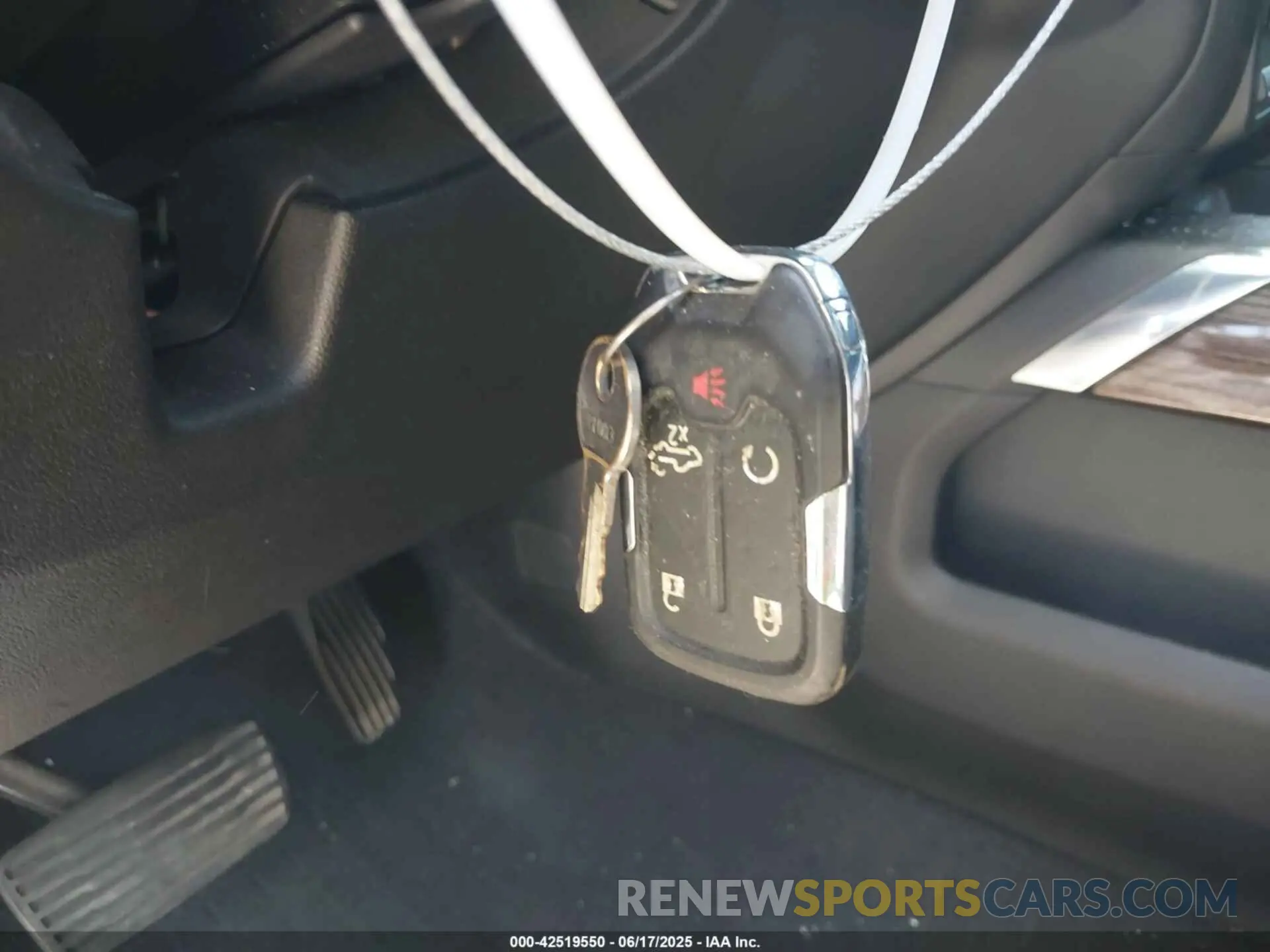 11 fotografías del automóvil dañado 1GCUYEED2KZ112039 CHEVROLET SILVERADO 1500 2019