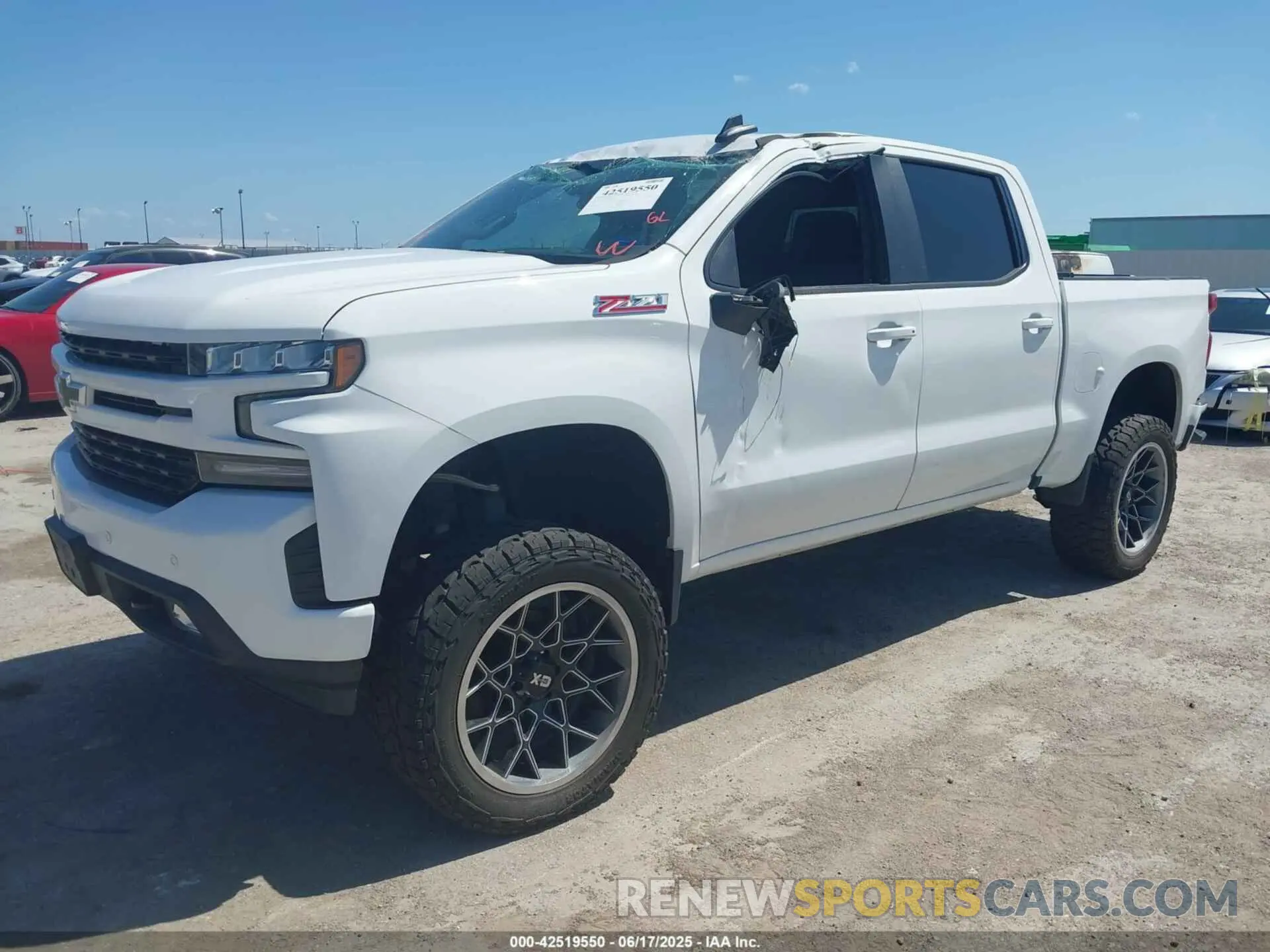 2 fotografías del automóvil dañado 1GCUYEED2KZ112039 CHEVROLET SILVERADO 1500 2019