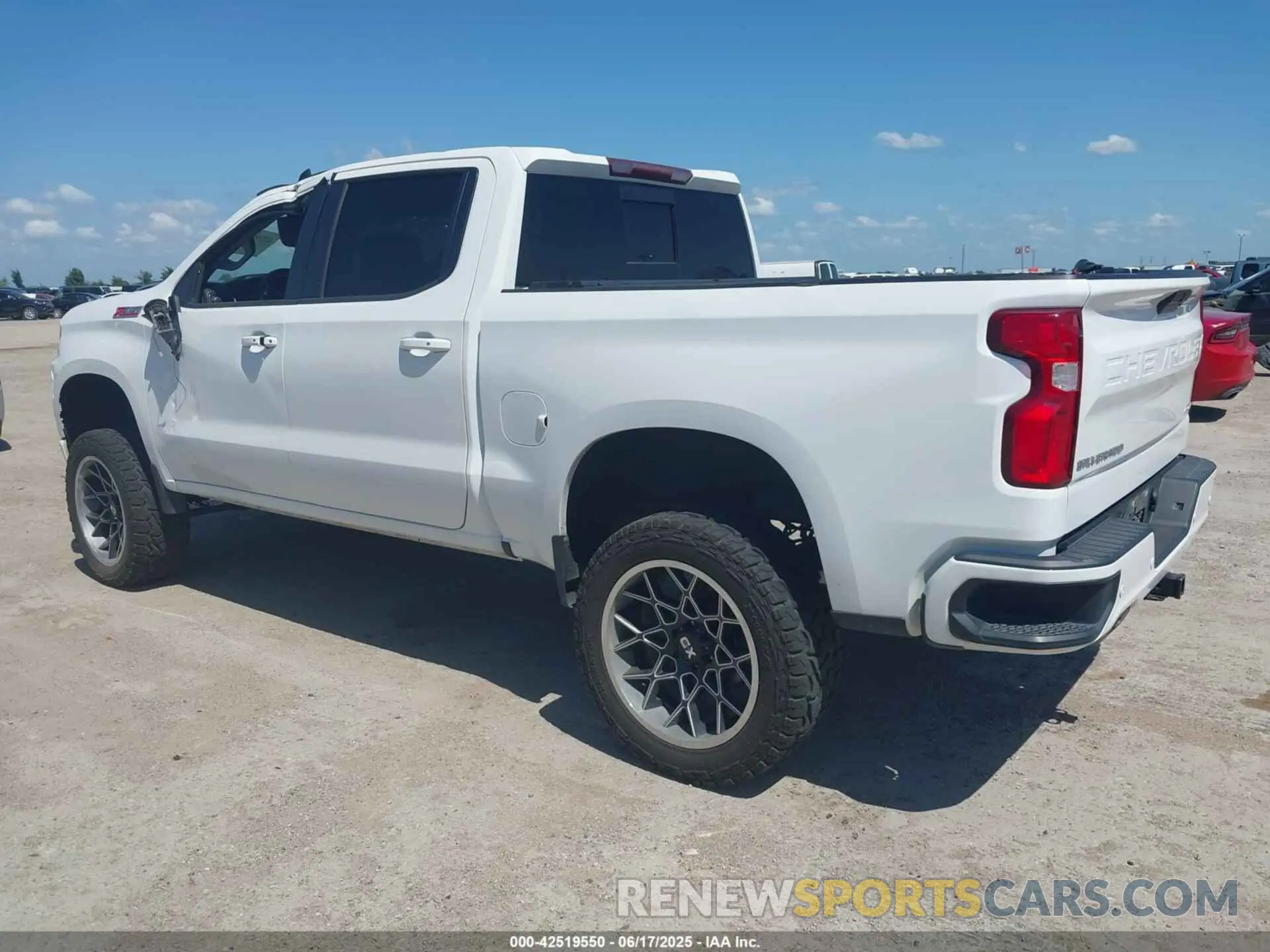 3 fotografías del automóvil dañado 1GCUYEED2KZ112039 CHEVROLET SILVERADO 1500 2019