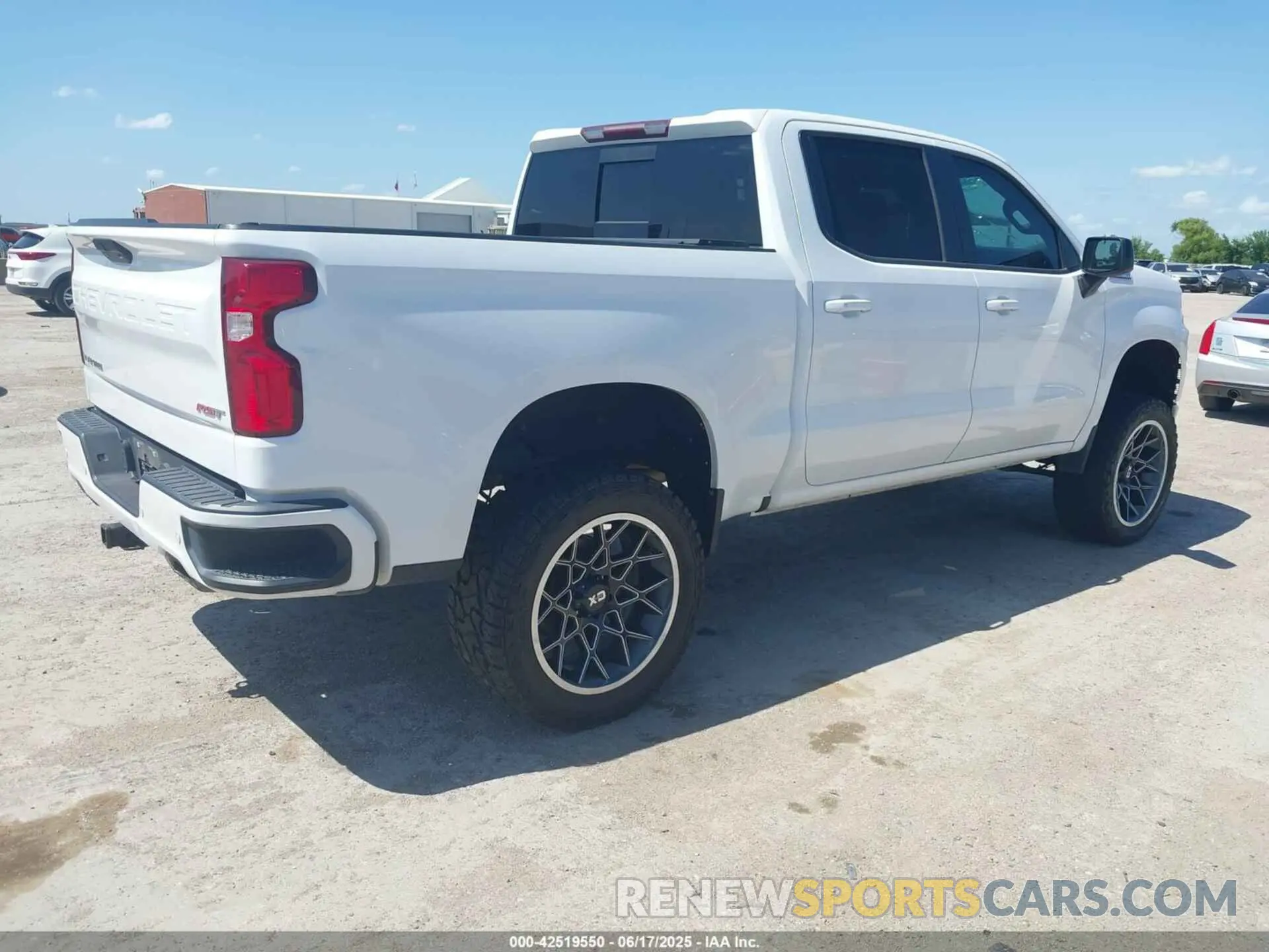 4 fotografías del automóvil dañado 1GCUYEED2KZ112039 CHEVROLET SILVERADO 1500 2019