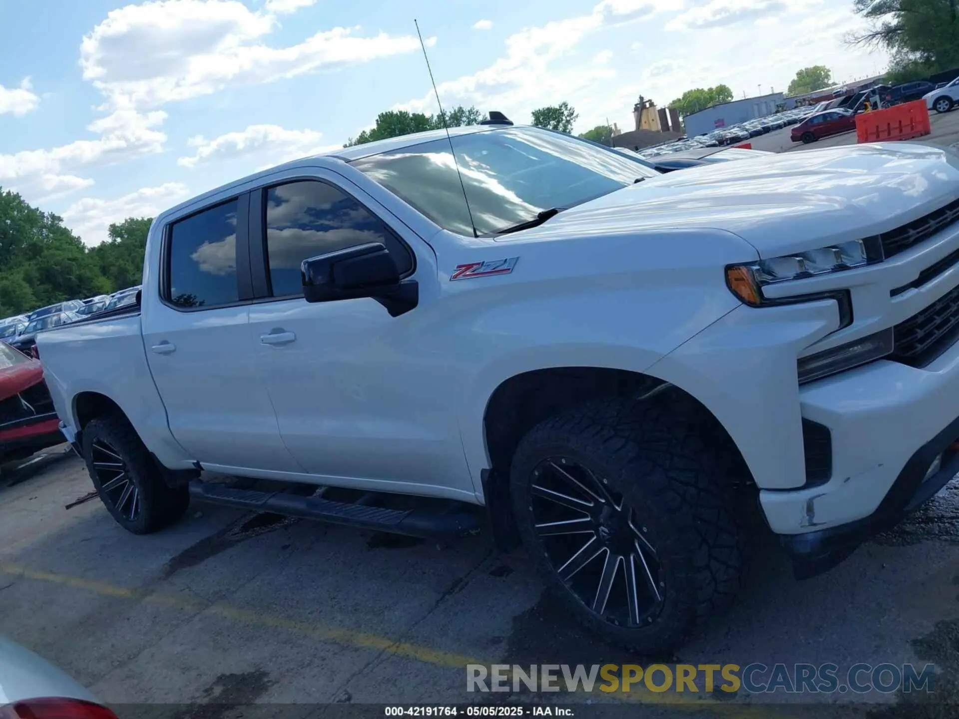13 fotografías del automóvil dañado 1GCUYEED2KZ264502 CHEVROLET SILVERADO 1500 2019