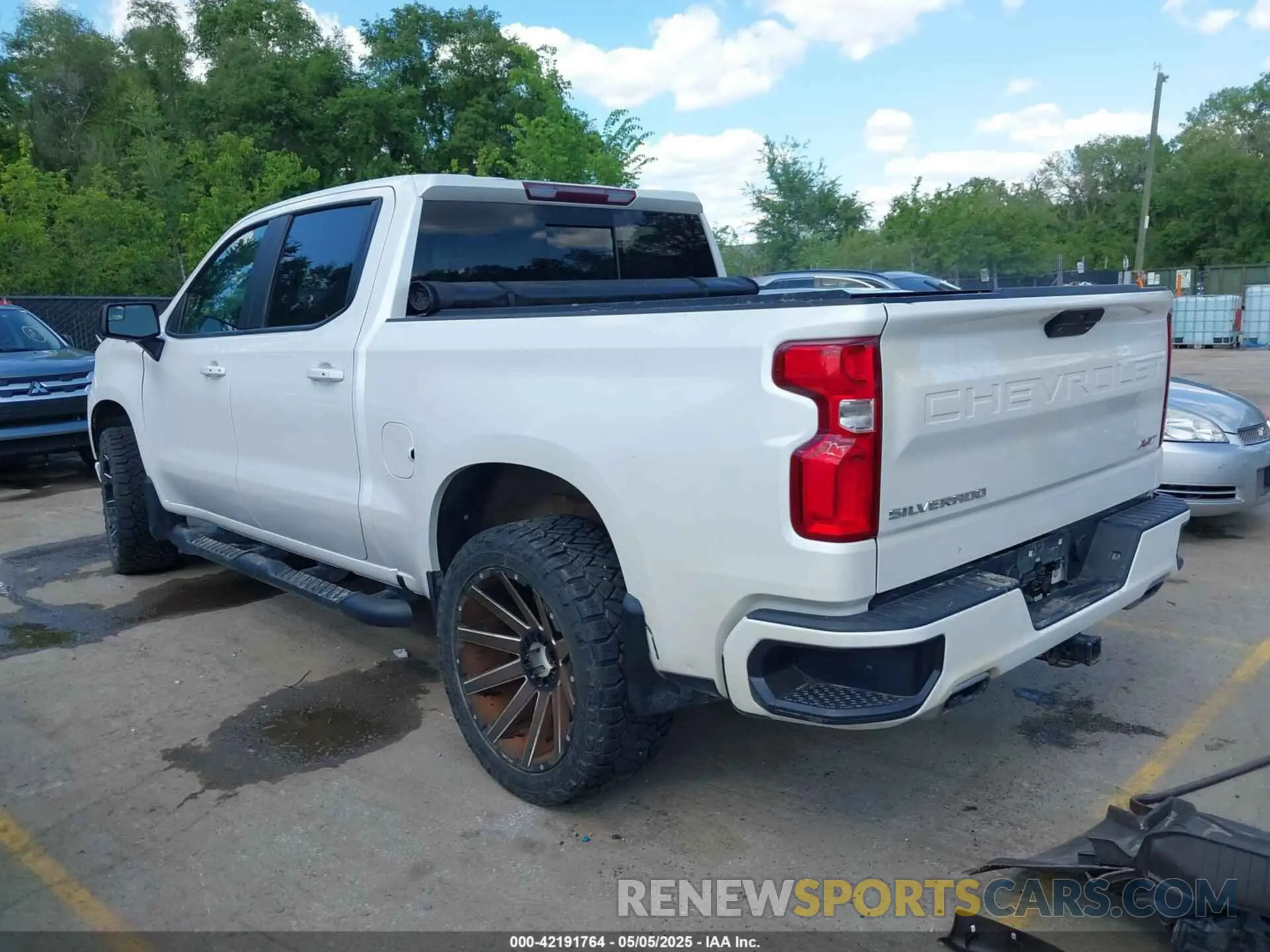 3 fotografías del automóvil dañado 1GCUYEED2KZ264502 CHEVROLET SILVERADO 1500 2019
