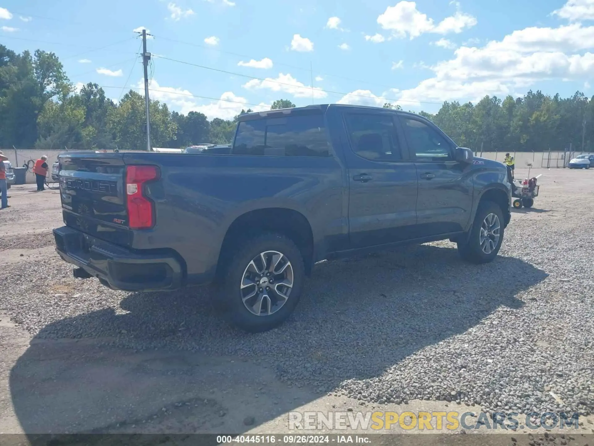 4 fotografías del automóvil dañado 1GCUYEED5KZ166046 CHEVROLET SILVERADO 1500 2019