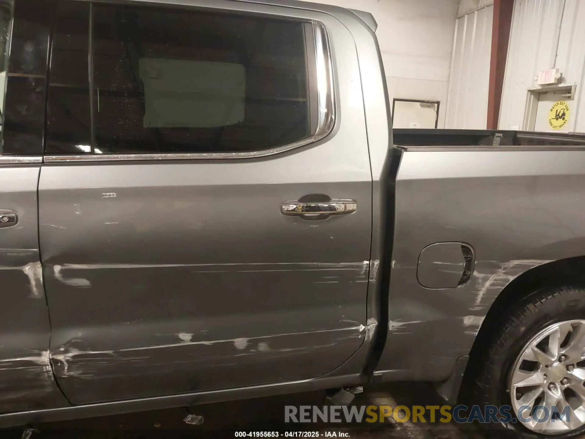 20 fotografías del automóvil dañado 1GCUYGED2KZ334639 CHEVROLET SILVERADO 1500 2019