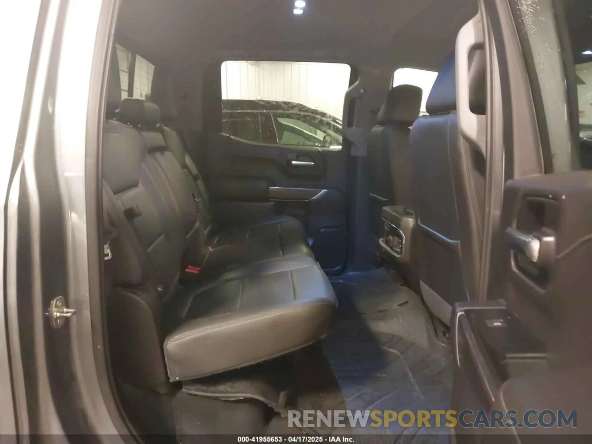 8 fotografías del automóvil dañado 1GCUYGED2KZ334639 CHEVROLET SILVERADO 1500 2019