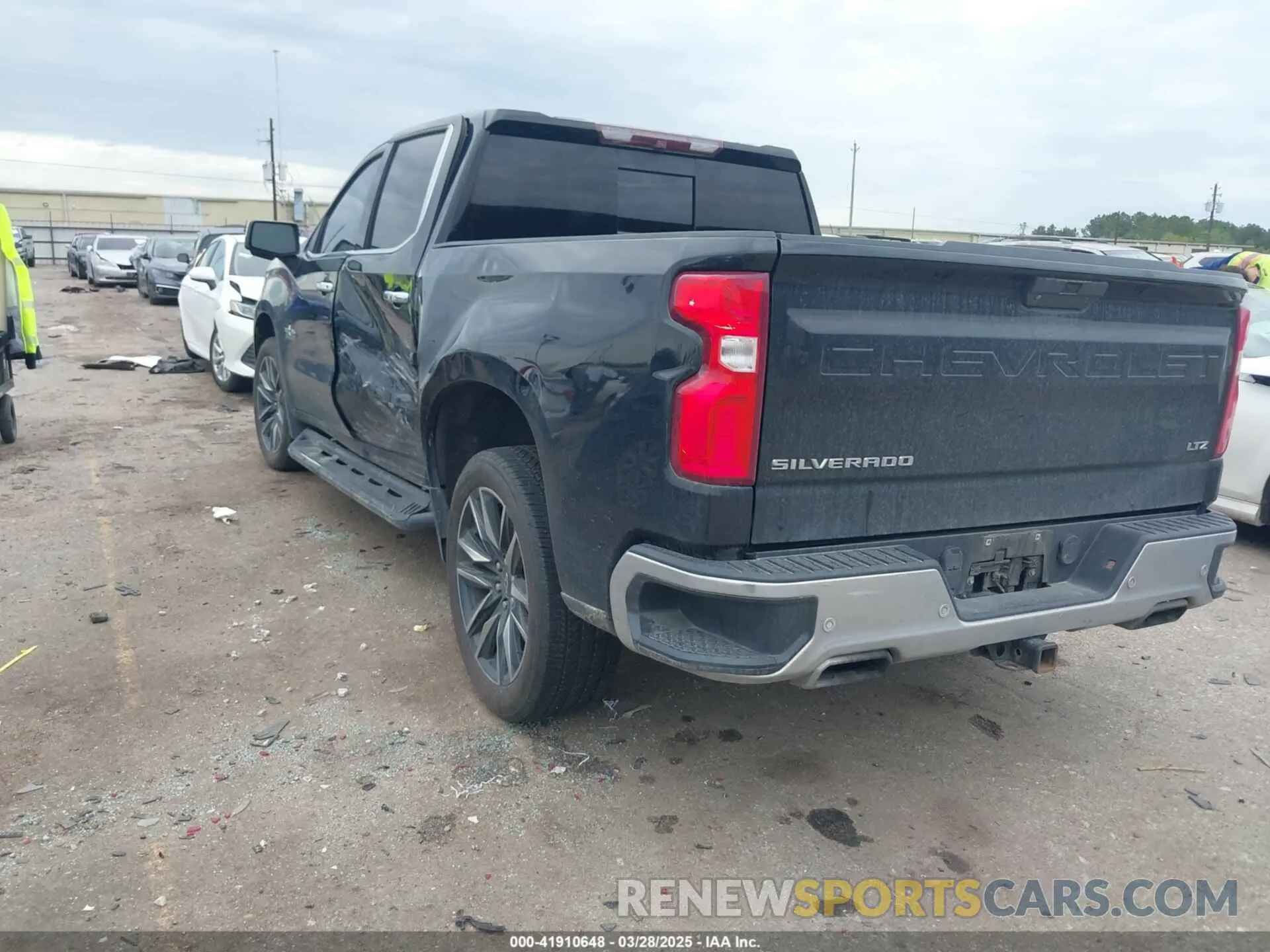 3 fotografías del automóvil dañado 1GCUYGEL3KZ213335 CHEVROLET SILVERADO 1500 2019