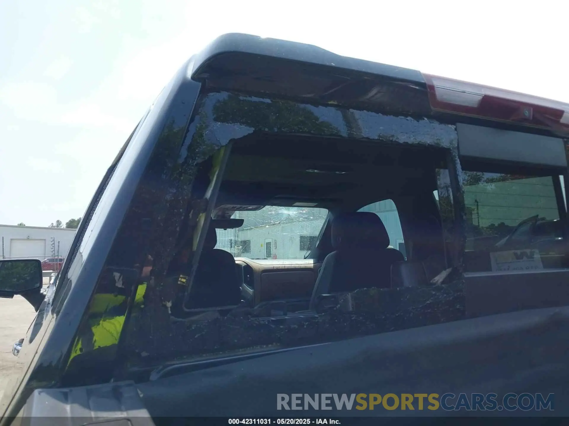 17 fotografías del automóvil dañado 1GCUYHEL1KZ302309 CHEVROLET SILVERADO 1500 2019