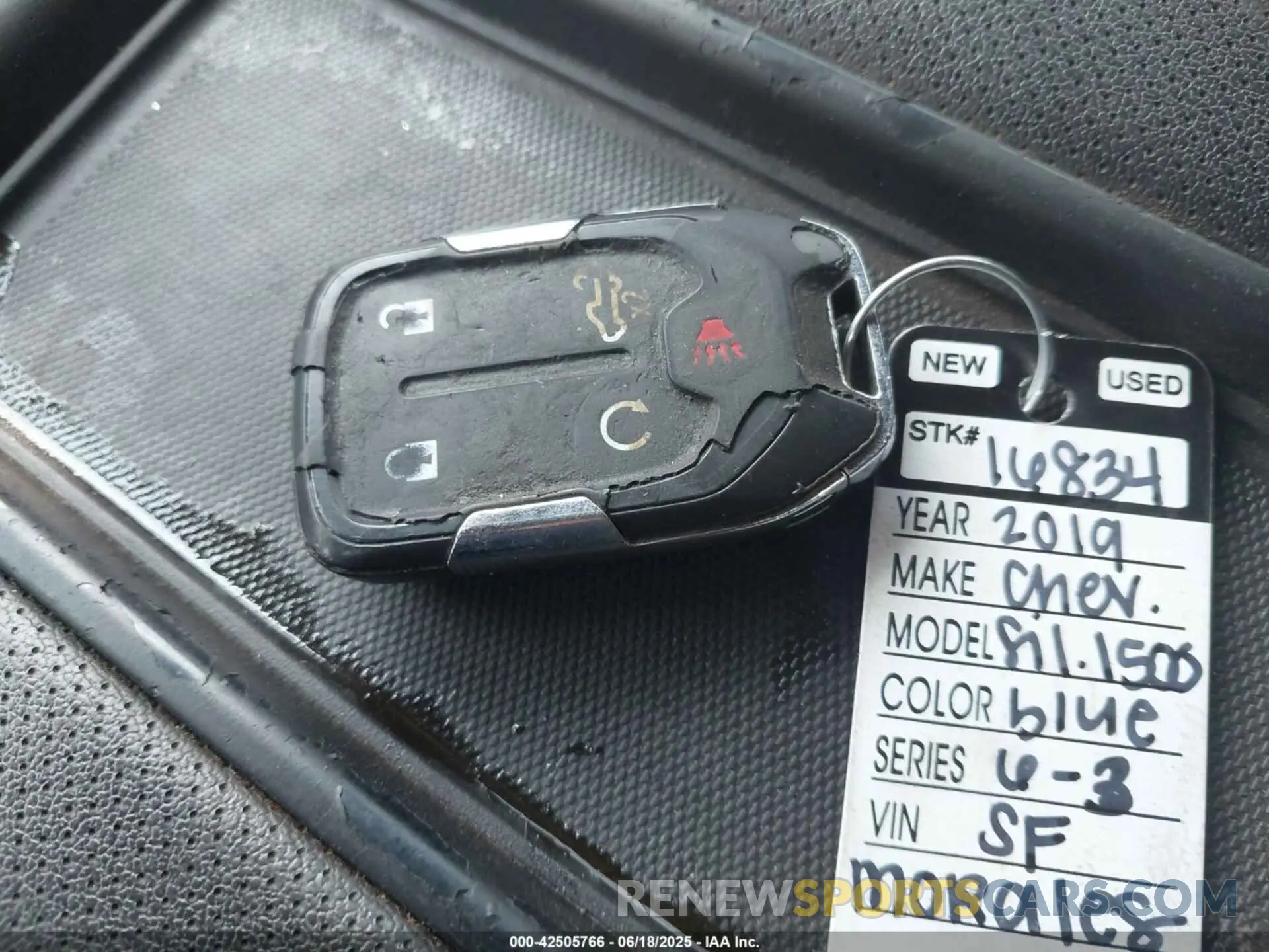 11 fotografías del automóvil dañado 1GCUYHEL8KZ122843 CHEVROLET SILVERADO 1500 2019