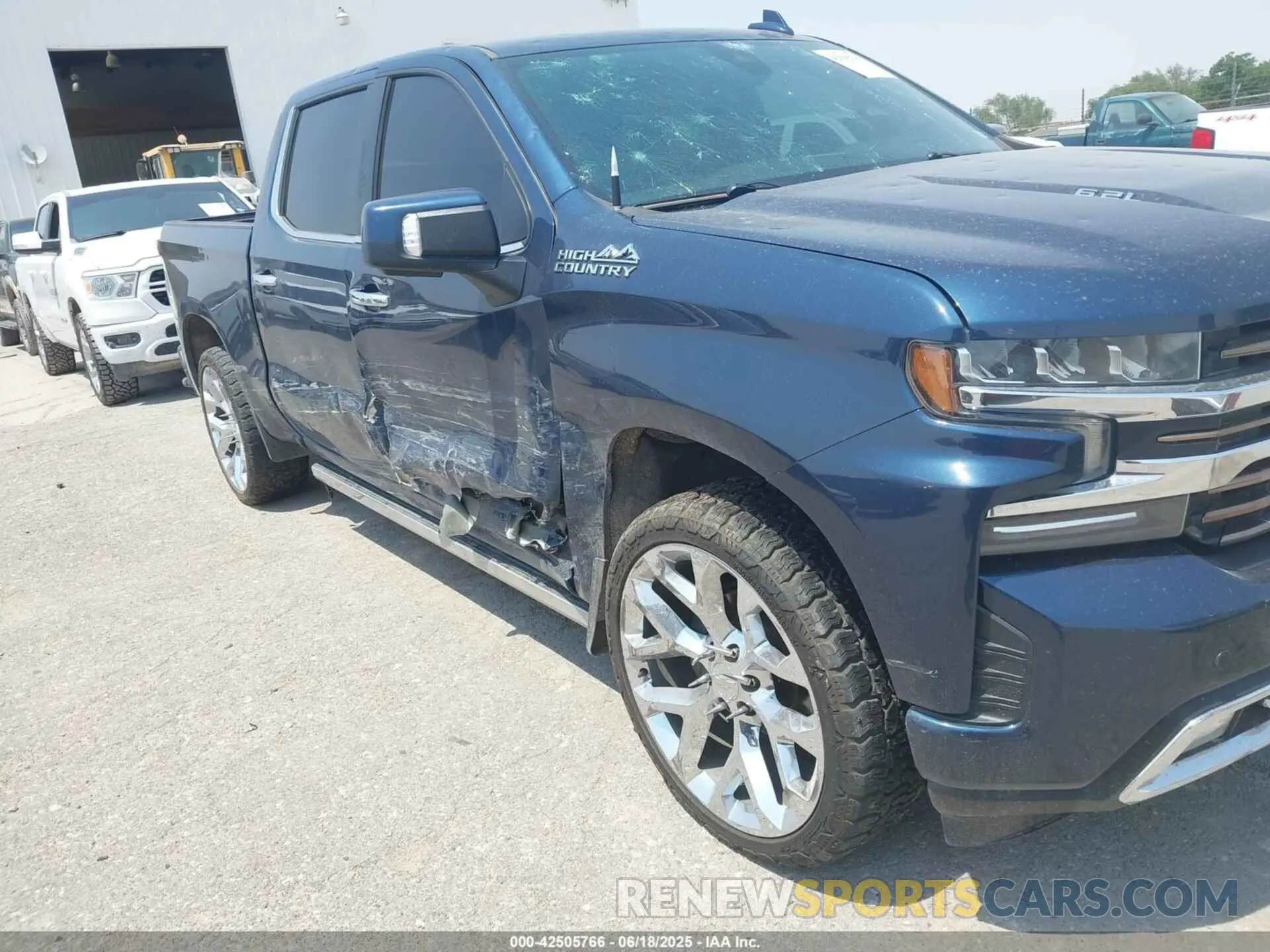 6 fotografías del automóvil dañado 1GCUYHEL8KZ122843 CHEVROLET SILVERADO 1500 2019