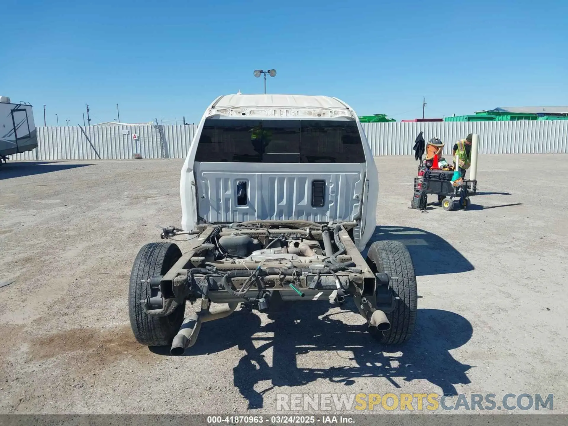 15 fotografías del automóvil dañado 1GCUYHEL9KZ249925 CHEVROLET SILVERADO 1500 2019