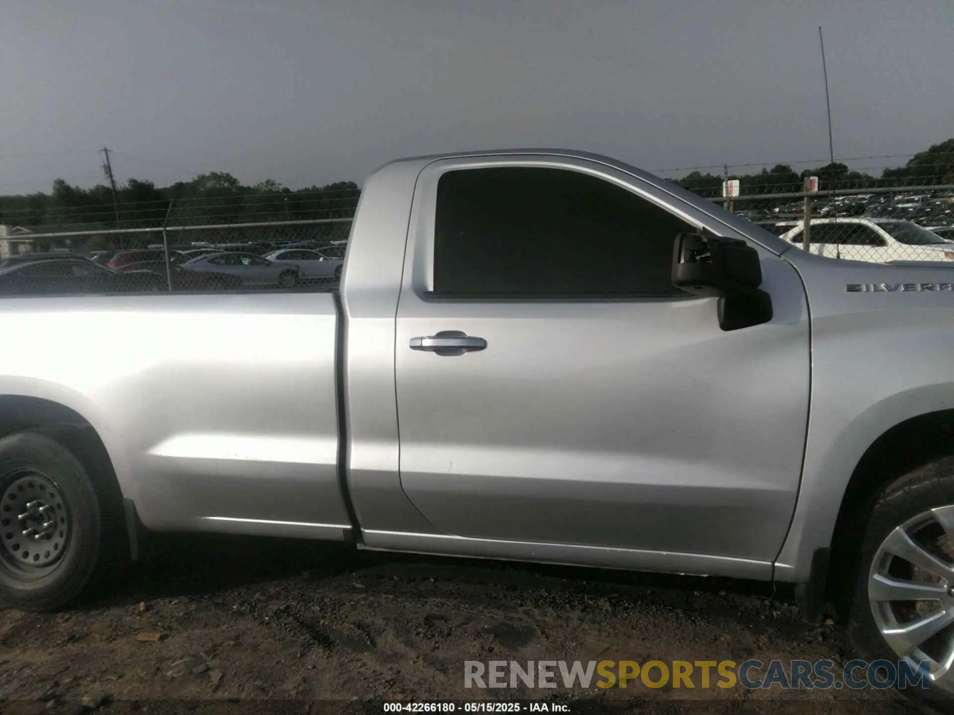 12 fotografías del automóvil dañado 3GCNWAEH8KG292486 CHEVROLET SILVERADO 1500 2019