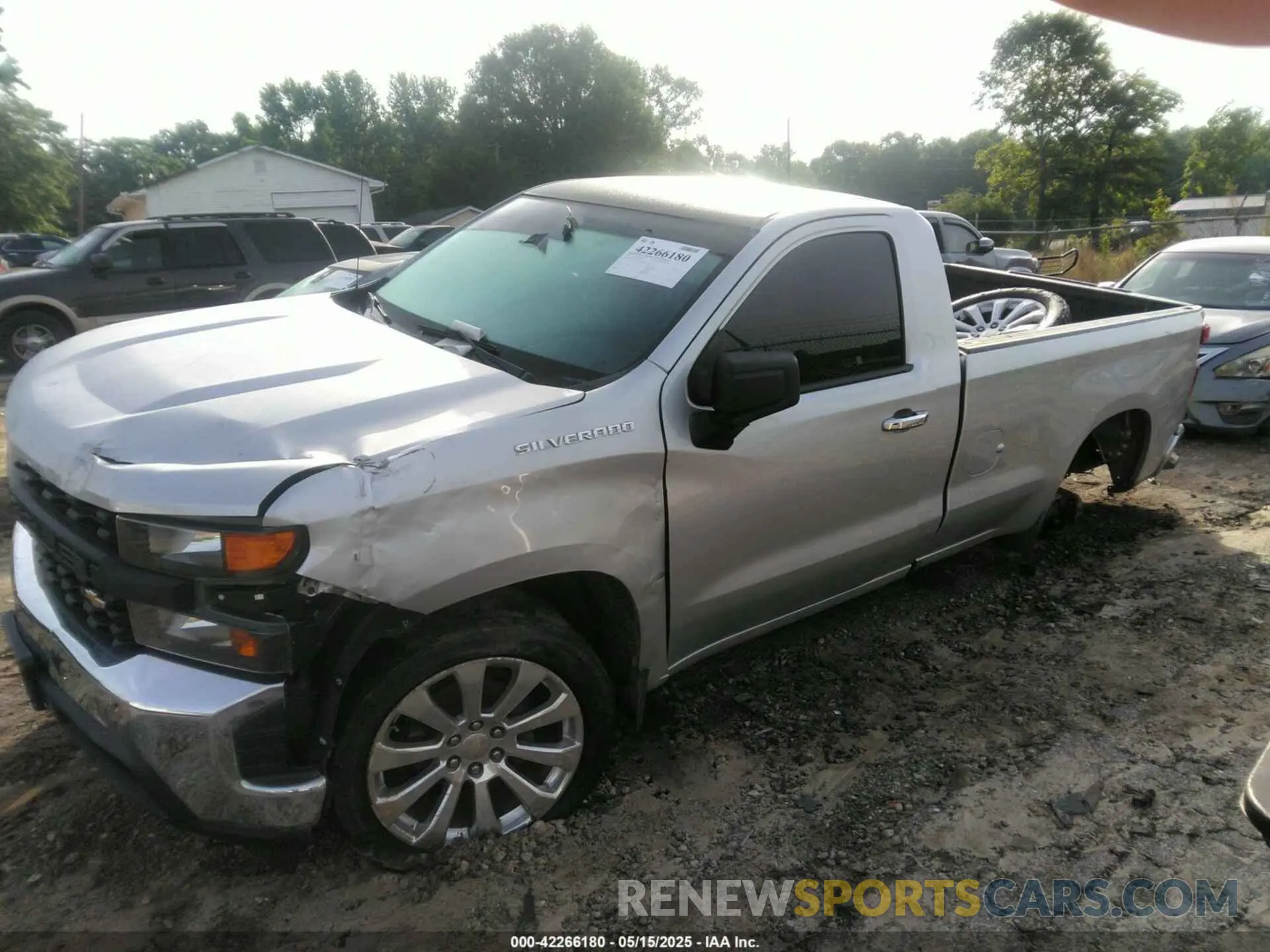 2 fotografías del automóvil dañado 3GCNWAEH8KG292486 CHEVROLET SILVERADO 1500 2019
