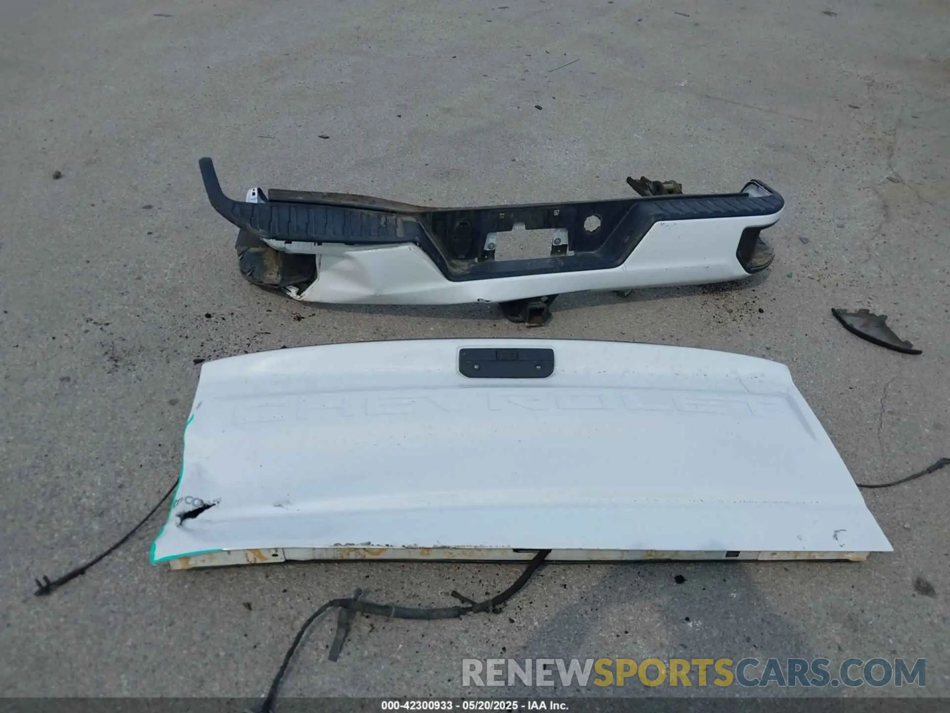 12 fotografías del automóvil dañado 3GCNYAEH2KG172130 CHEVROLET SILVERADO 1500 2019