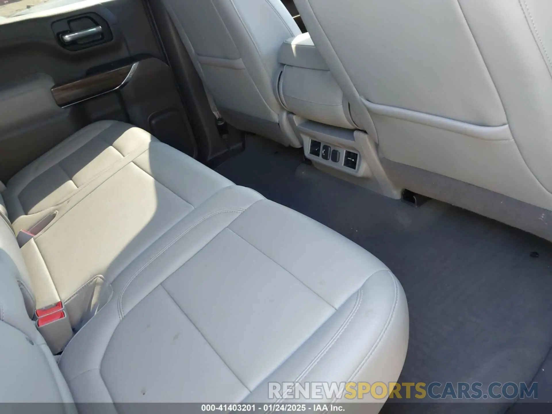 8 fotografías del automóvil dañado 3GCPWCED5KG281043 CHEVROLET SILVERADO 1500 2019