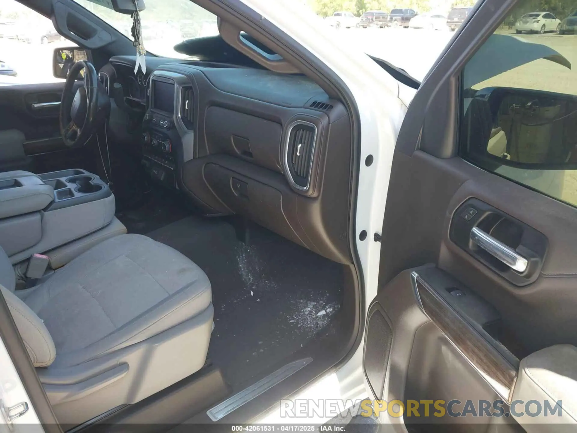 5 fotografías del automóvil dañado 3GCPWCED8KG122694 CHEVROLET SILVERADO 1500 2019