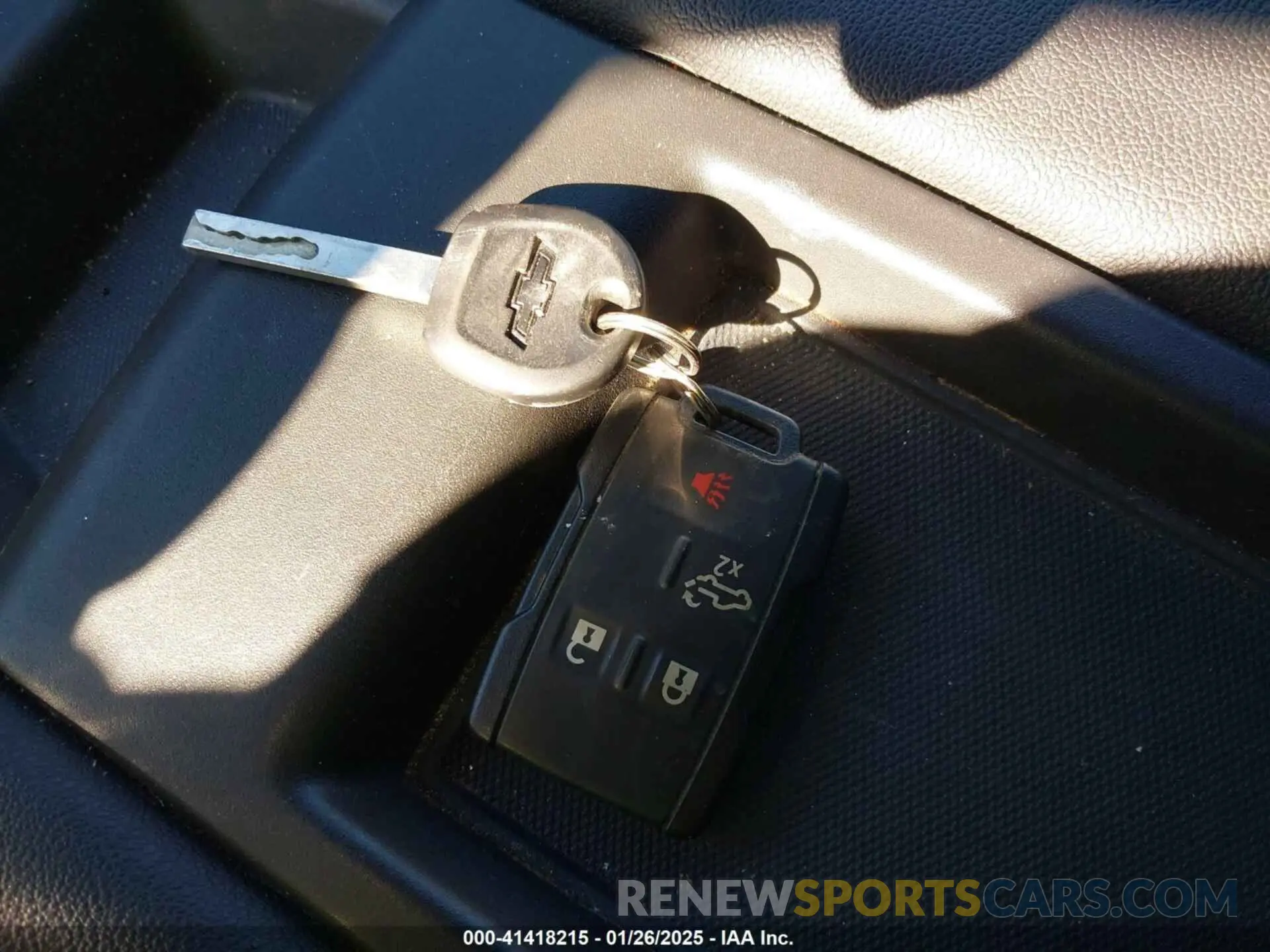 11 fotografías del automóvil dañado 3GCPYAEH4KG157833 CHEVROLET SILVERADO 1500 2019