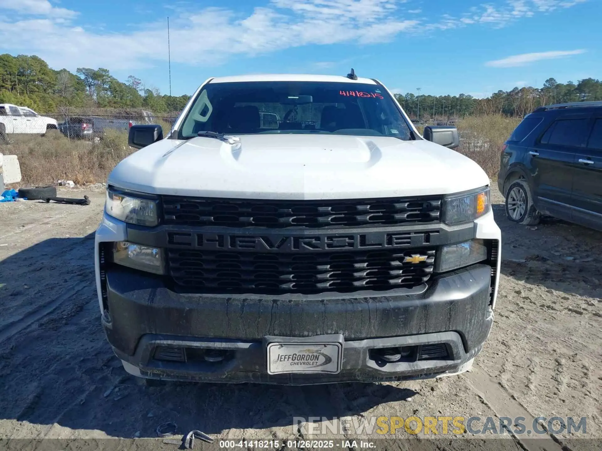 12 fotografías del automóvil dañado 3GCPYAEH4KG157833 CHEVROLET SILVERADO 1500 2019