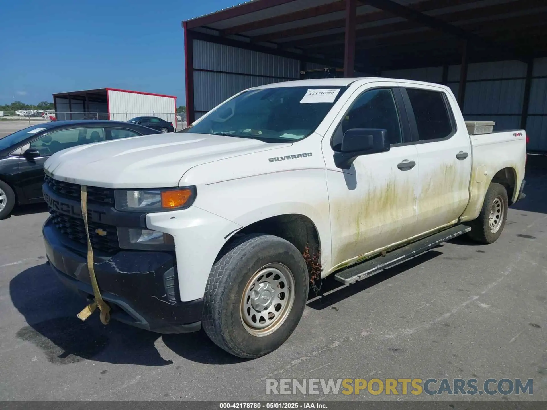2 fotografías del automóvil dañado 3GCPYAEH8KG129727 CHEVROLET SILVERADO 1500 2019