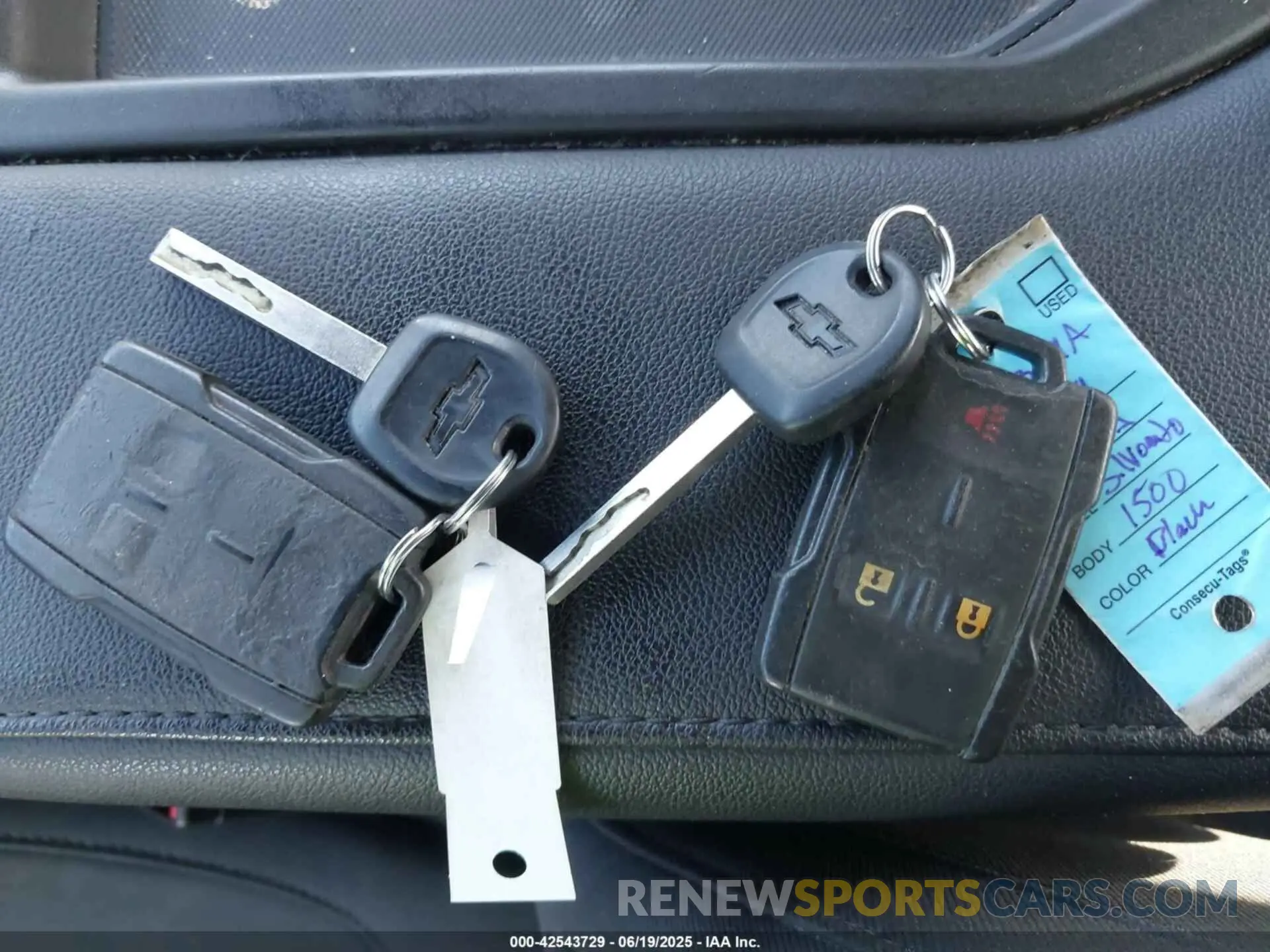 11 fotografías del automóvil dañado 3GCPYCEH1KG159440 CHEVROLET SILVERADO 1500 2019