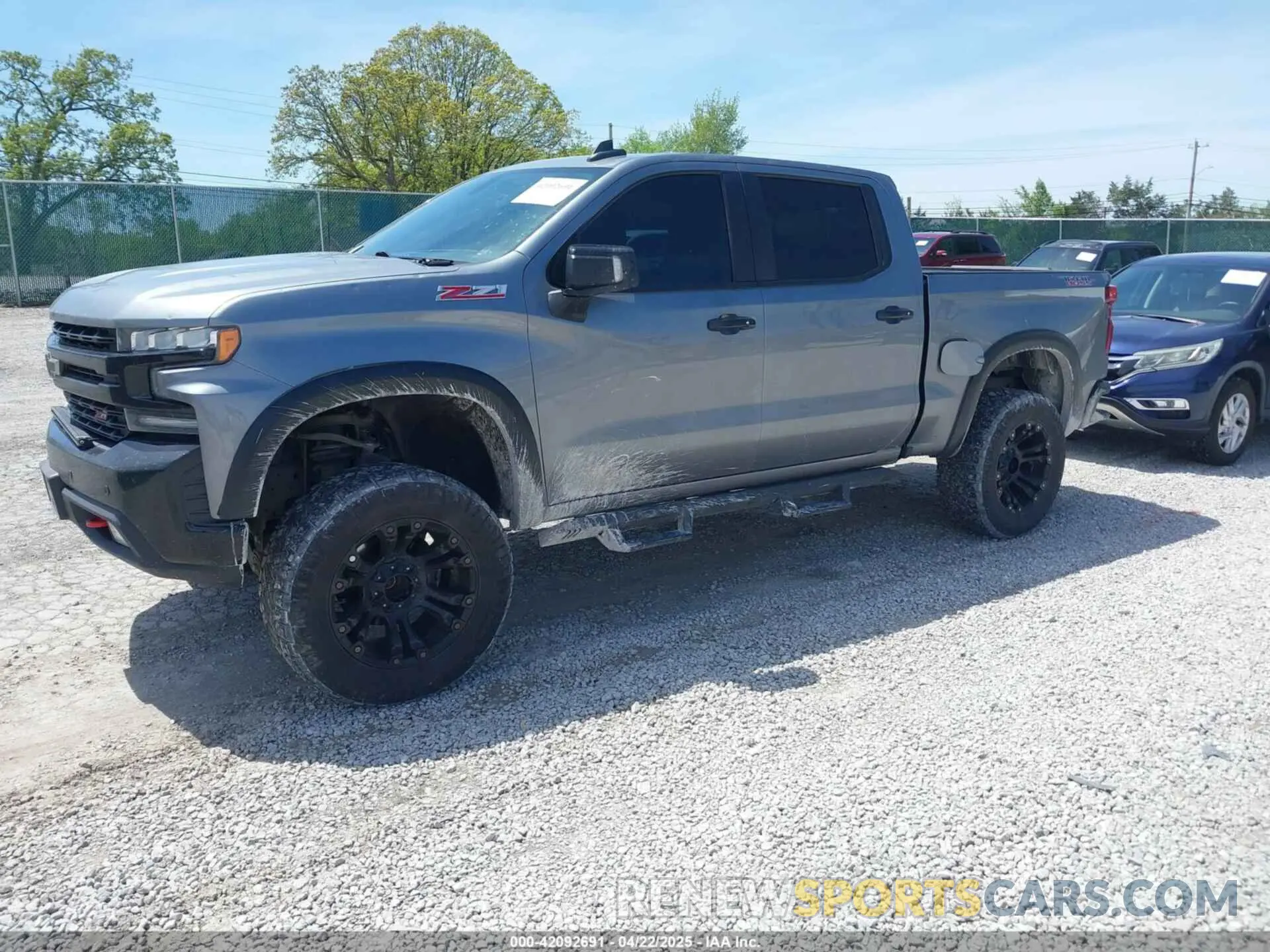2 fotografías del automóvil dañado 3GCPYFED6KG182355 CHEVROLET SILVERADO 1500 2019