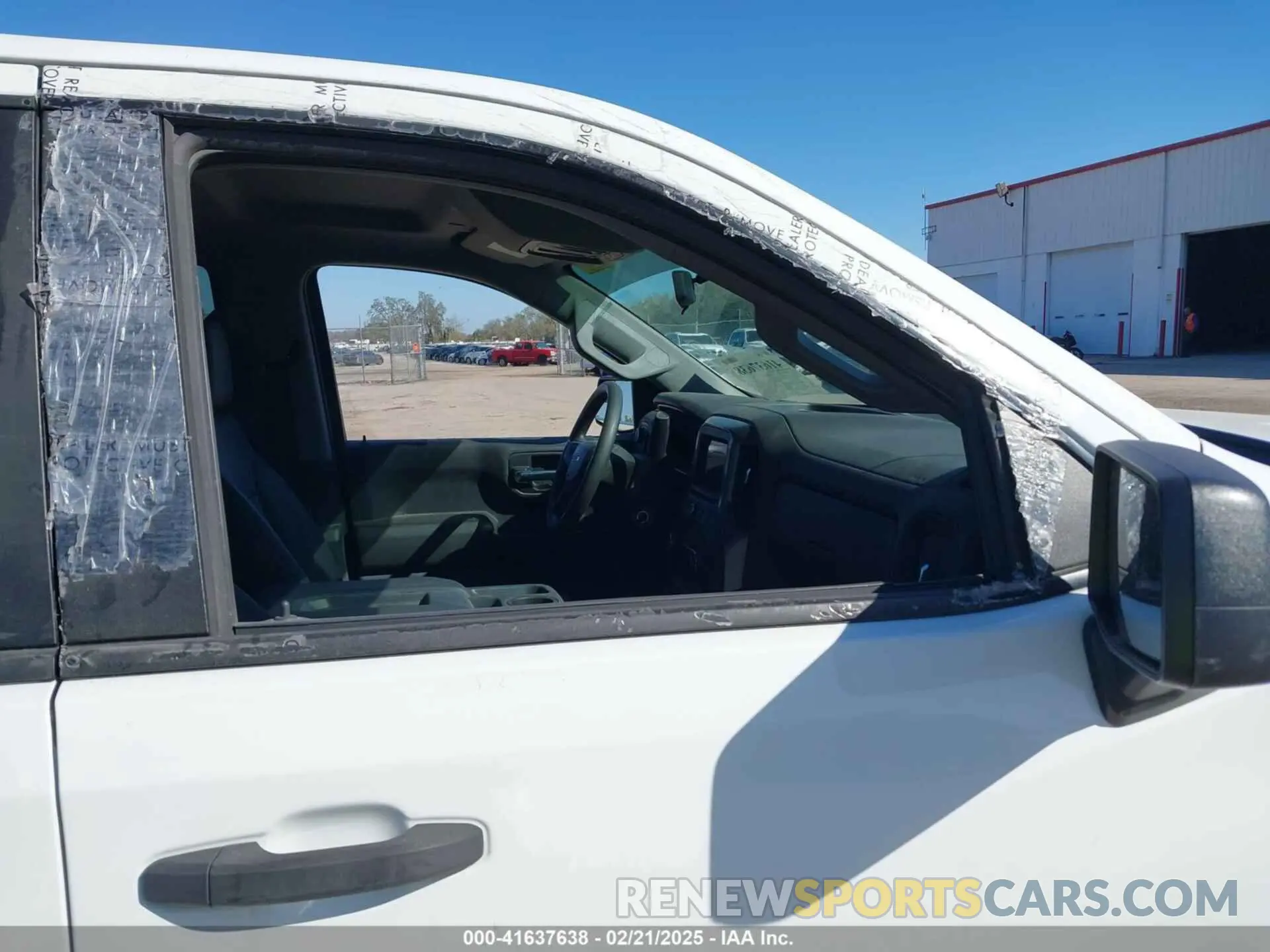 12 fotografías del automóvil dañado 3GCUYAEF6KG271771 CHEVROLET SILVERADO 1500 2019