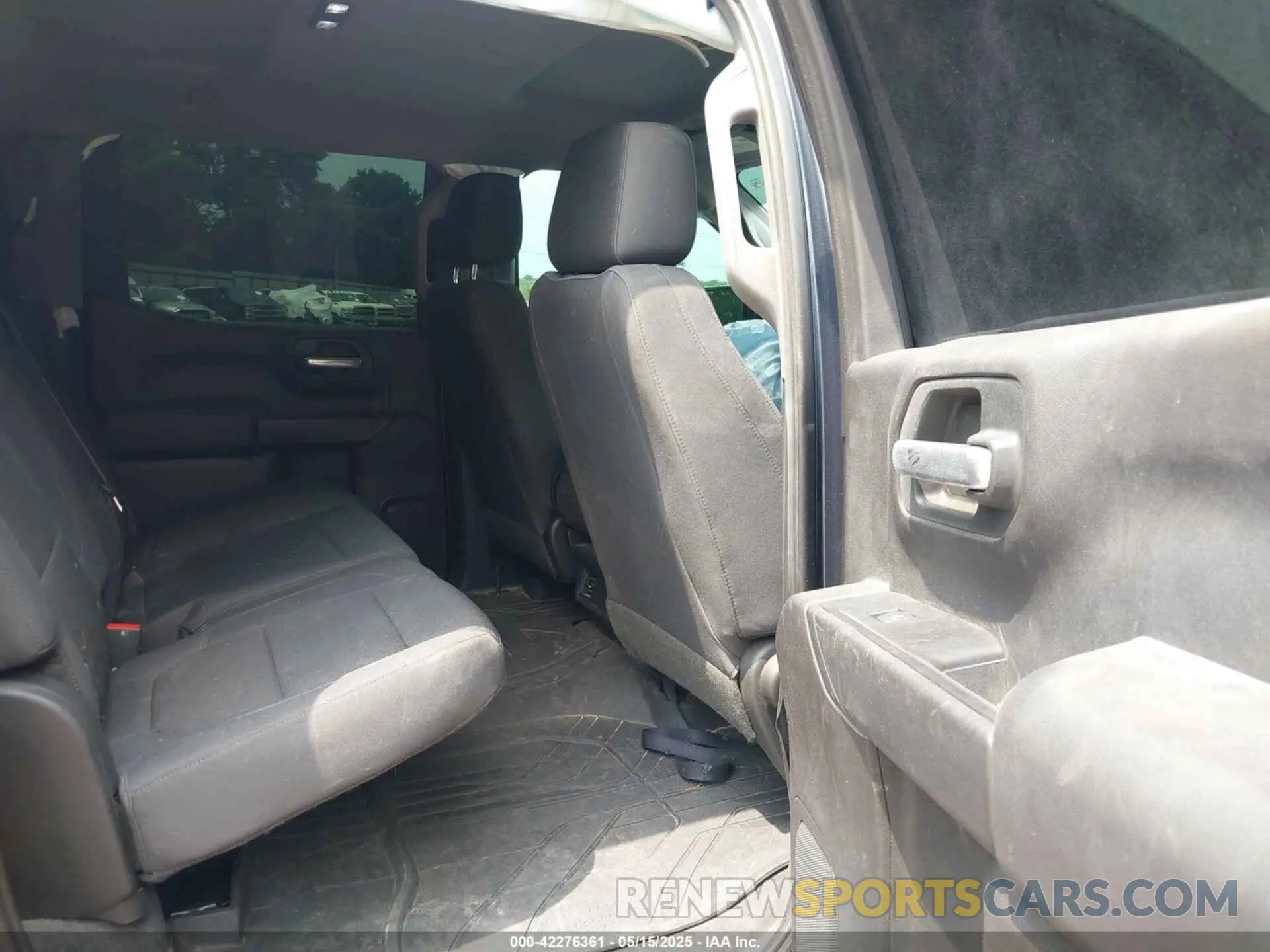 8 fotografías del automóvil dañado 3GCUYBEF0KG154211 CHEVROLET SILVERADO 1500 2019