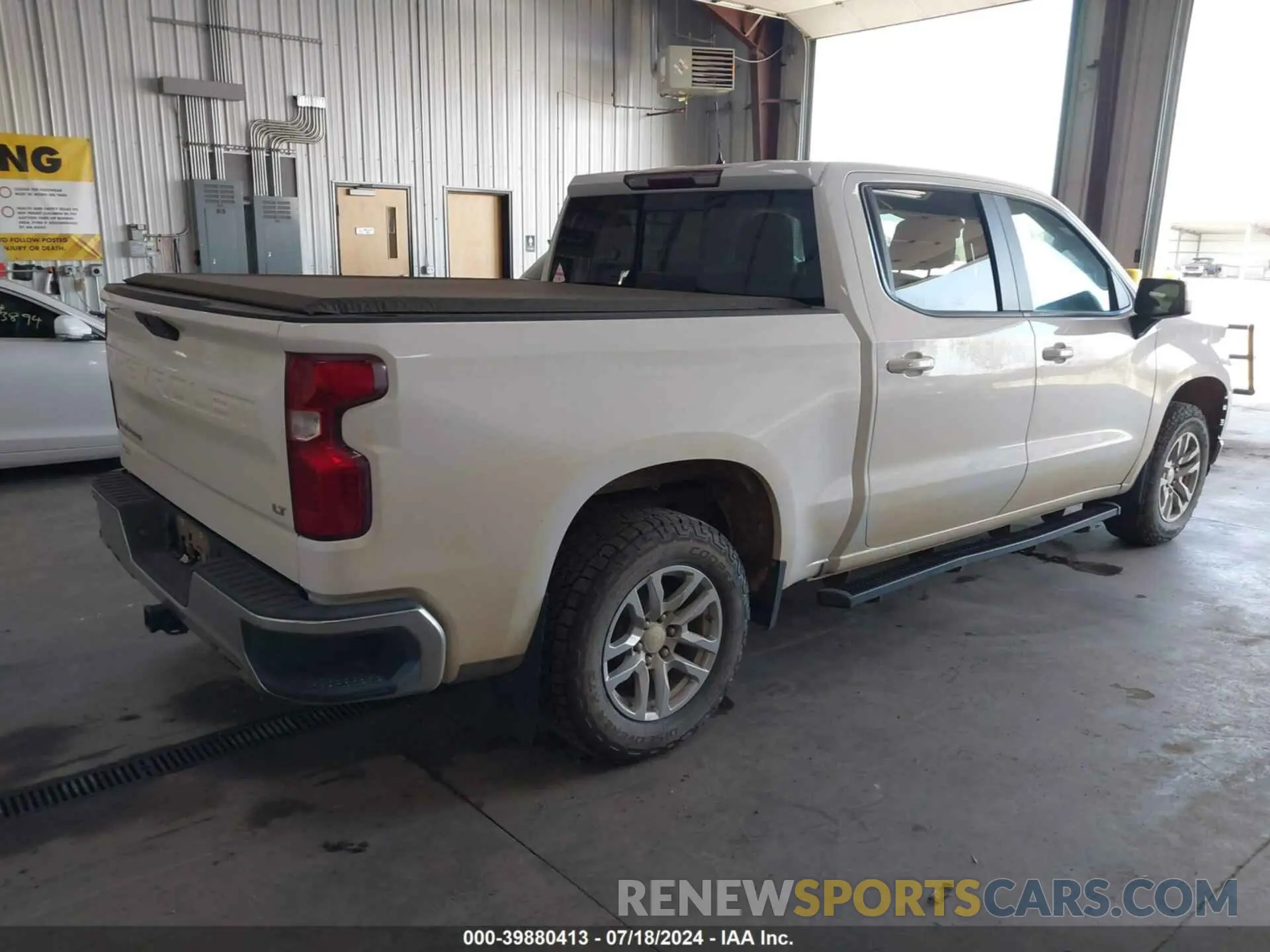 4 fotografías del automóvil dañado 3GCUYDED1KG120689 CHEVROLET SILVERADO 1500 2019