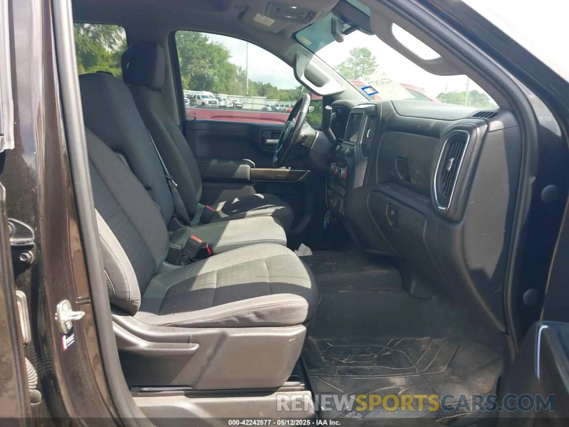 5 fotografías del automóvil dañado 3GCUYDED5KG160788 CHEVROLET SILVERADO 1500 2019
