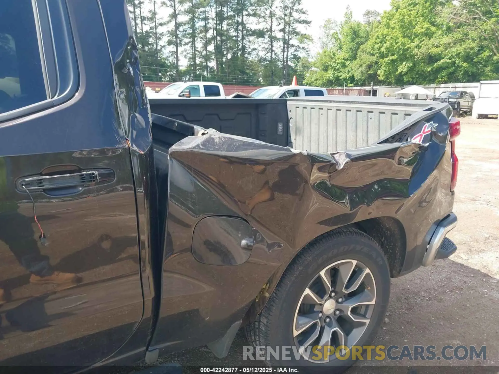 6 fotografías del automóvil dañado 3GCUYDED5KG160788 CHEVROLET SILVERADO 1500 2019