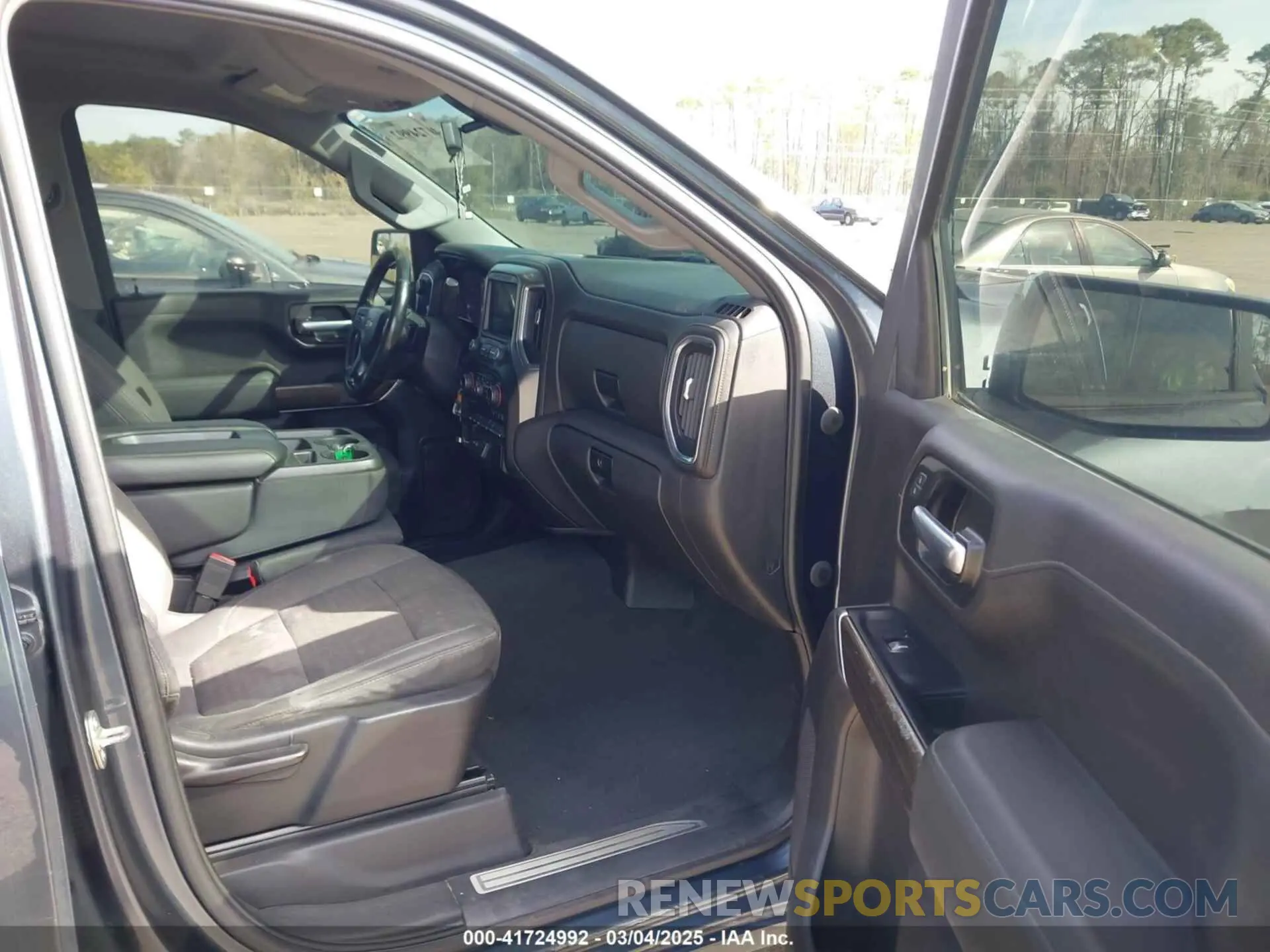 5 fotografías del automóvil dañado 3GCUYDED6KG169399 CHEVROLET SILVERADO 1500 2019