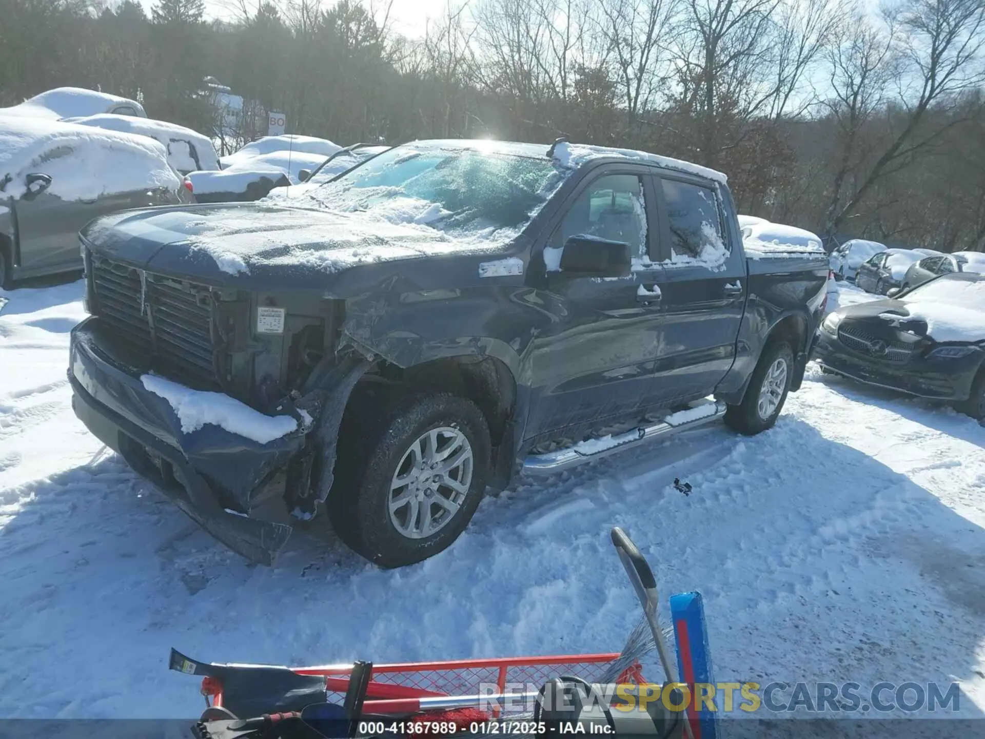 2 fotografías del automóvil dañado 3GCUYEED0KG273408 CHEVROLET SILVERADO 1500 2019