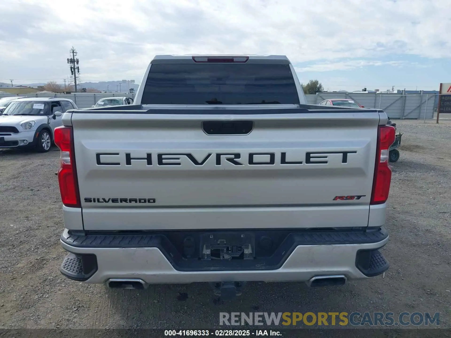 15 fotografías del automóvil dañado 3GCUYEED8KG117097 CHEVROLET SILVERADO 1500 2019