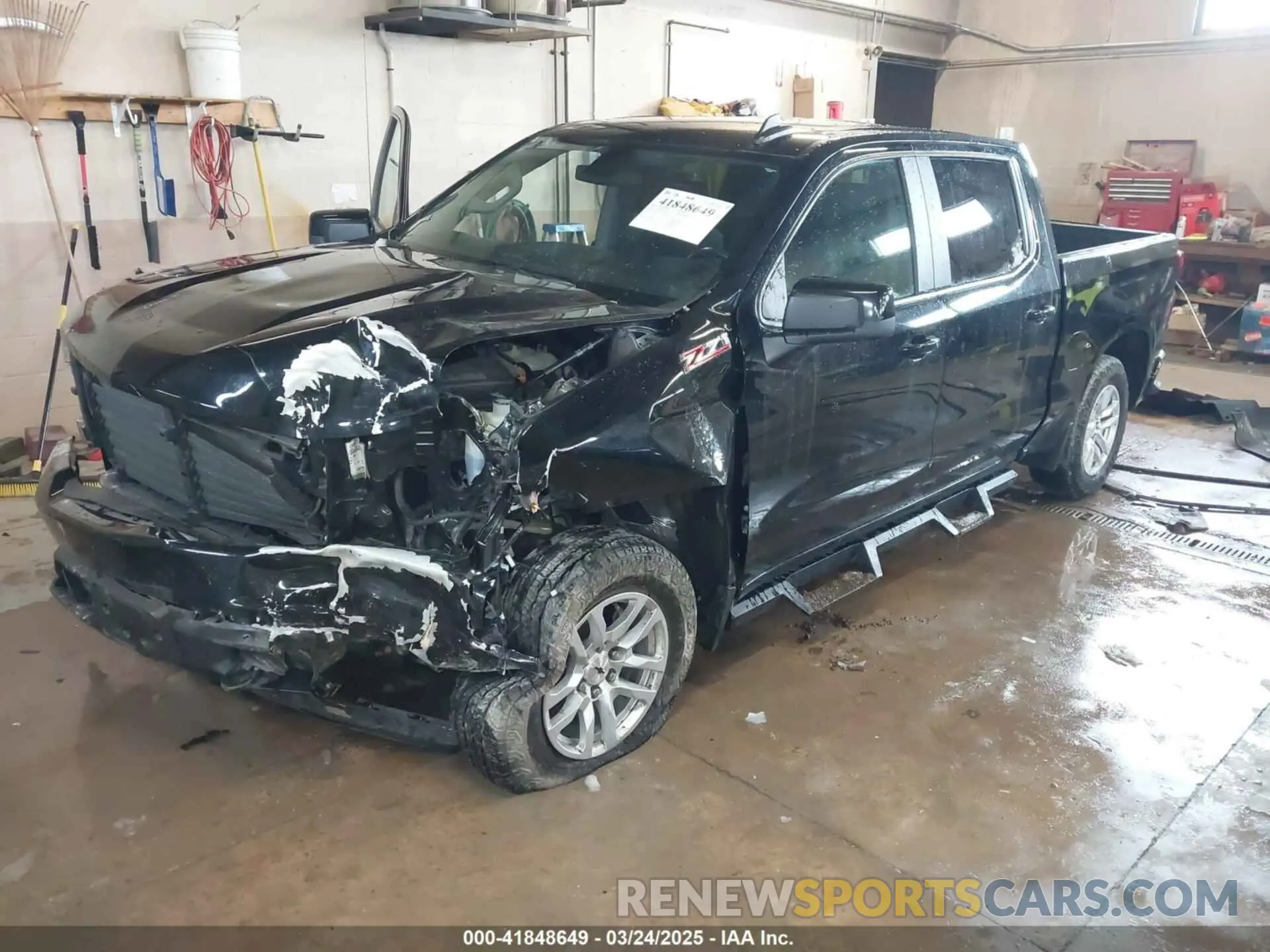 2 fotografías del automóvil dañado 3GCUYEED9KG133843 CHEVROLET SILVERADO 1500 2019