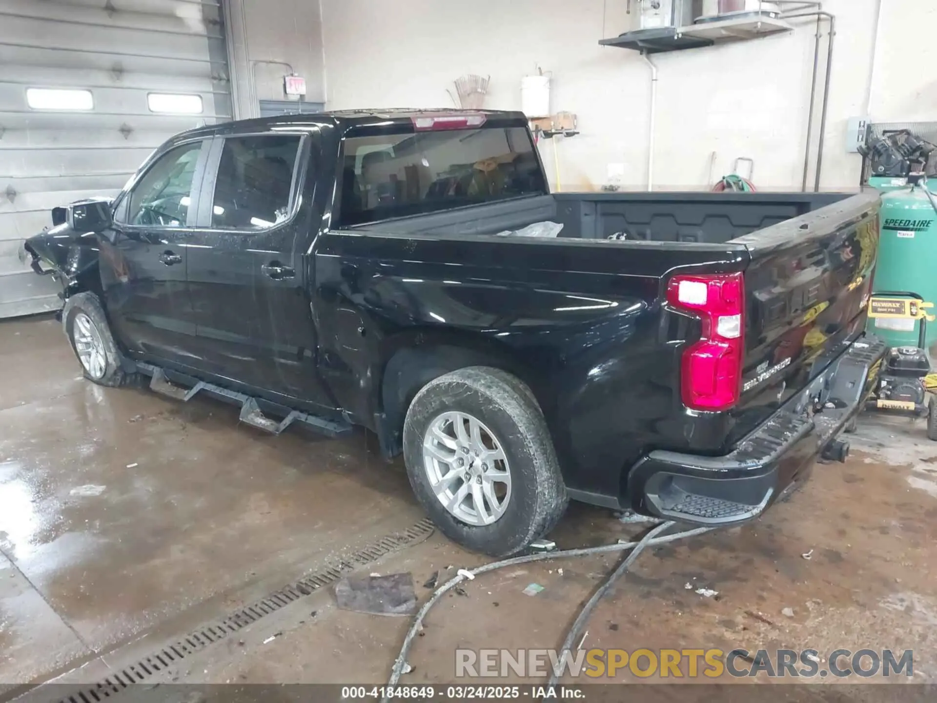 3 fotografías del automóvil dañado 3GCUYEED9KG133843 CHEVROLET SILVERADO 1500 2019