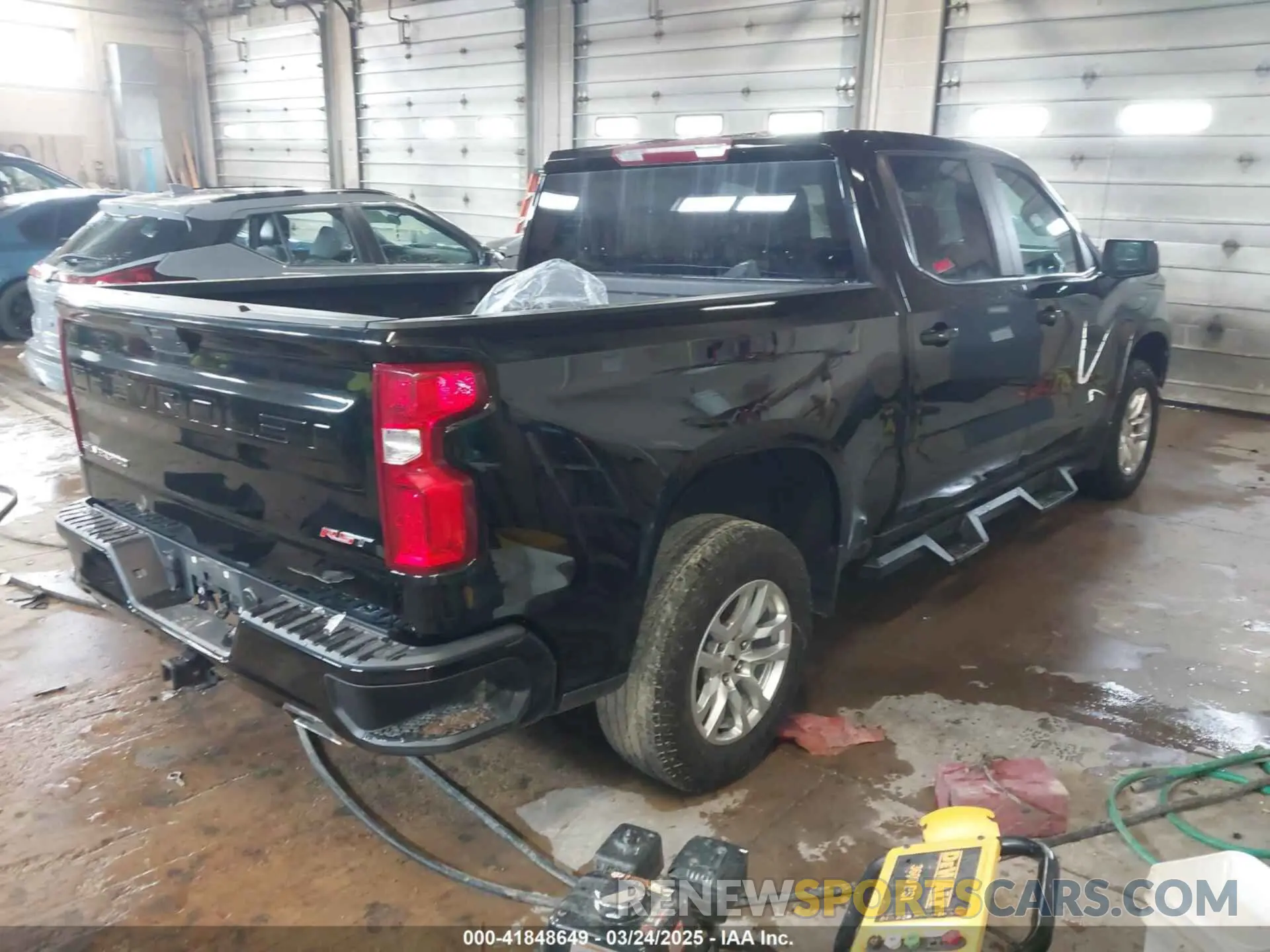 4 fotografías del automóvil dañado 3GCUYEED9KG133843 CHEVROLET SILVERADO 1500 2019