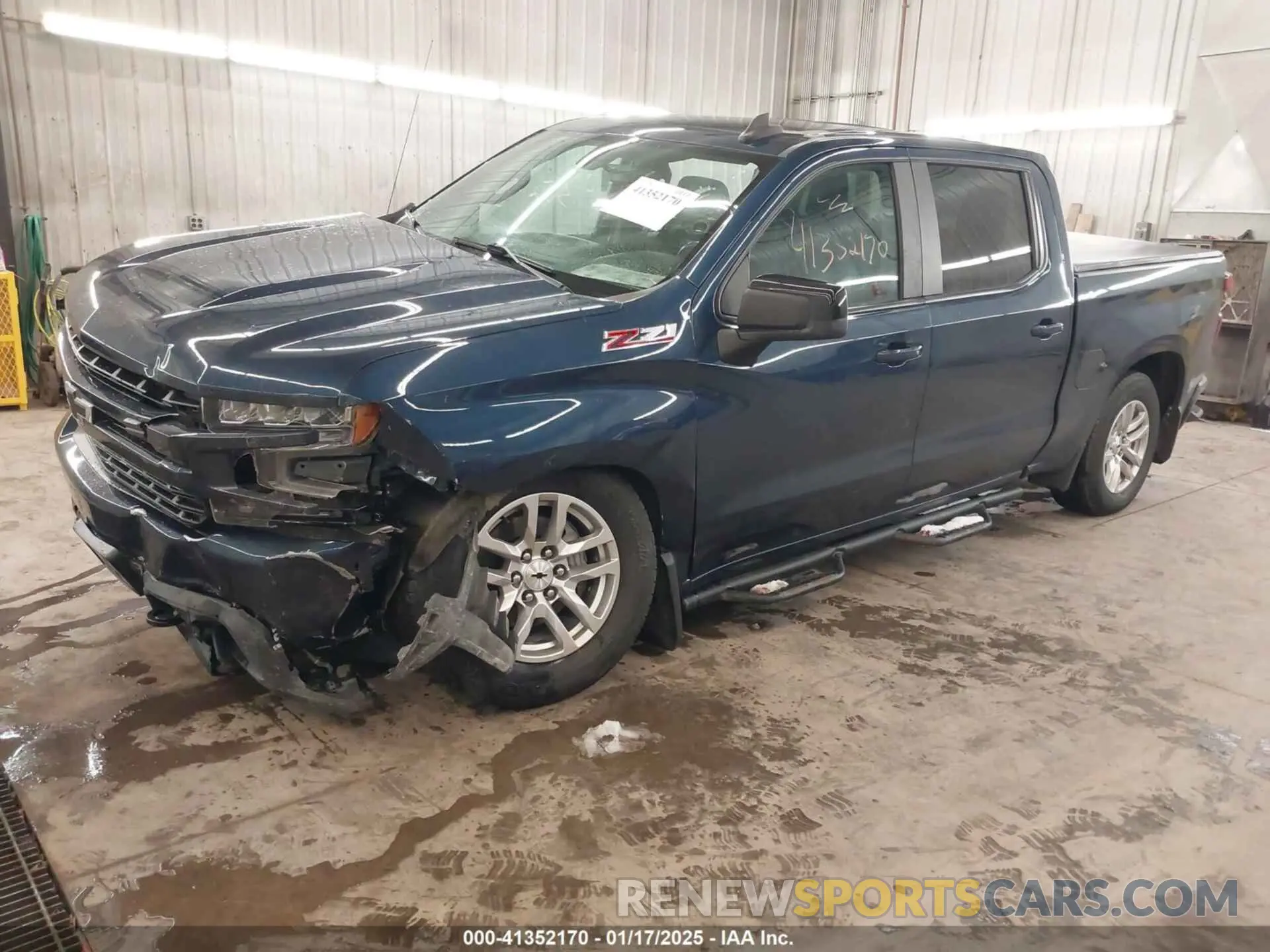 2 fotografías del automóvil dañado 3GCUYEEDXKG200742 CHEVROLET SILVERADO 1500 2019
