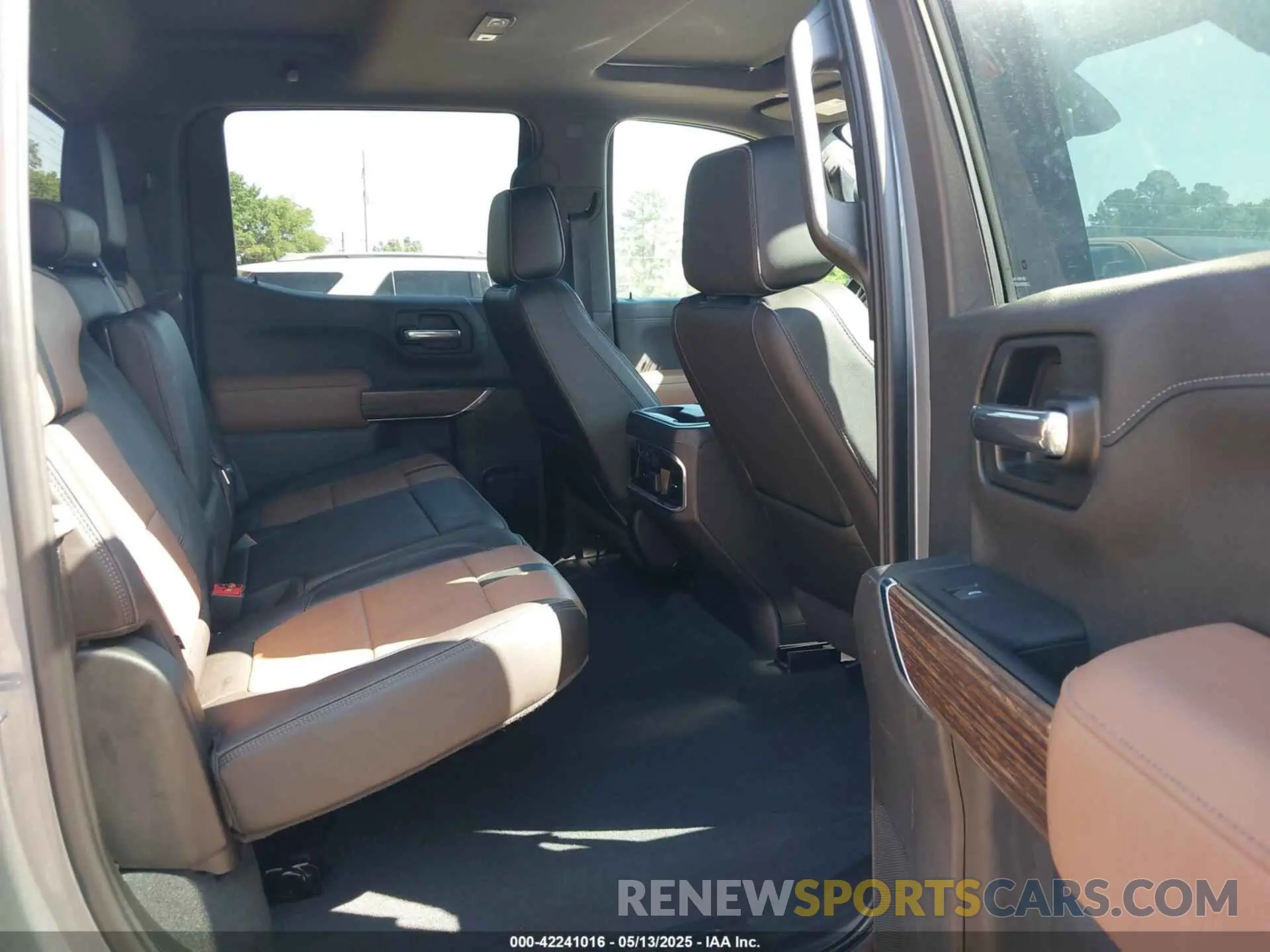 8 fotografías del automóvil dañado 3GCUYHED2KG168984 CHEVROLET SILVERADO 1500 2019
