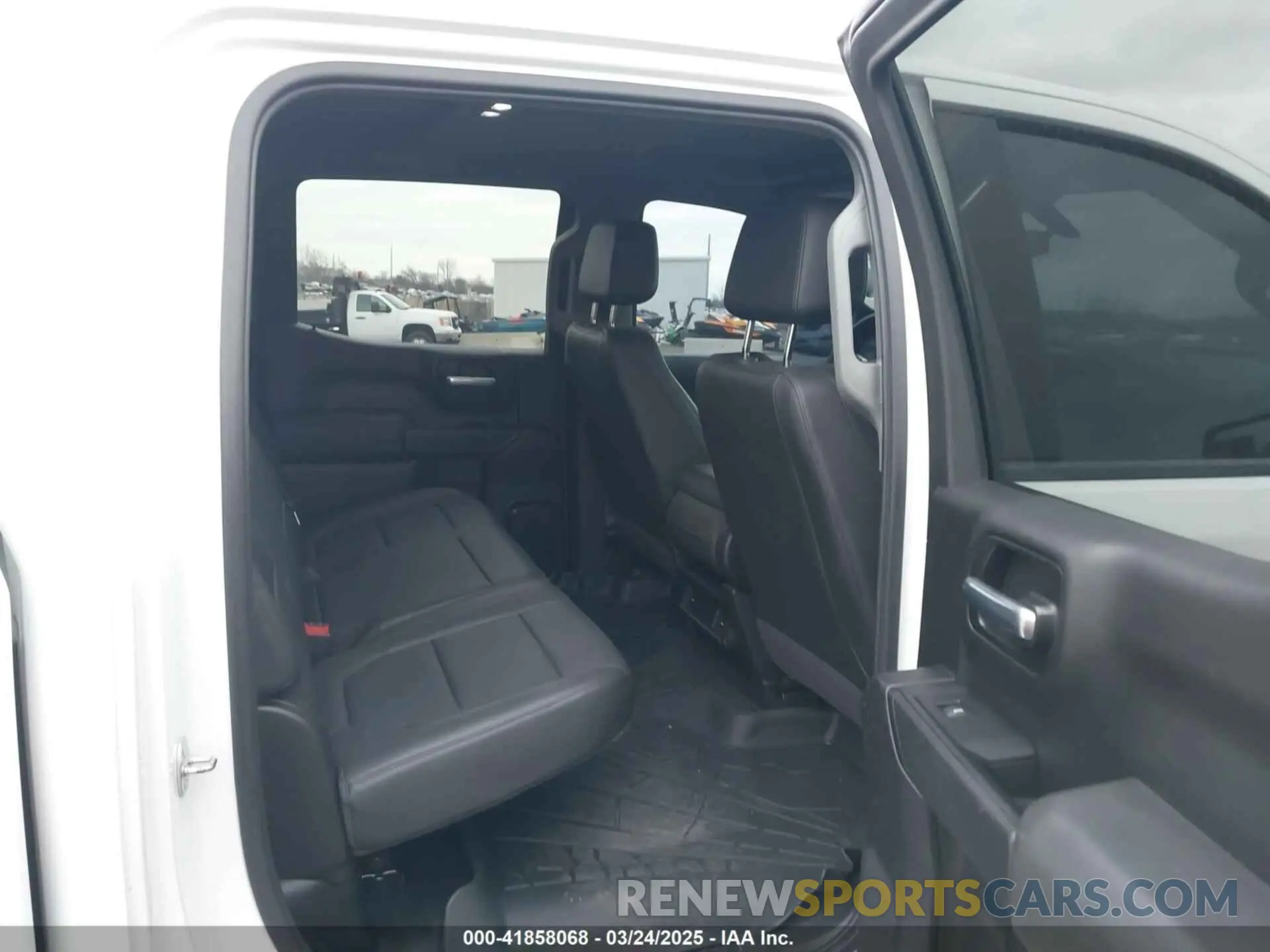 8 fotografías del automóvil dañado 1GCPWAEH8LZ282549 CHEVROLET SILVERADO 1500 2020