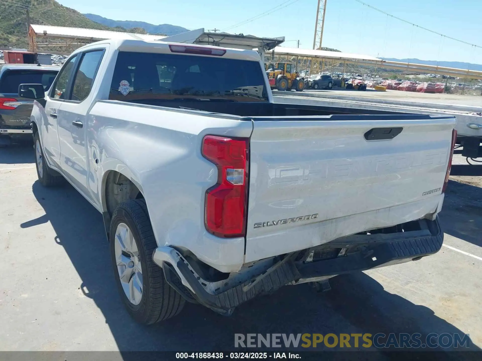 3 fotografías del automóvil dañado 1GCPWBEH1LZ296153 CHEVROLET SILVERADO 1500 2020